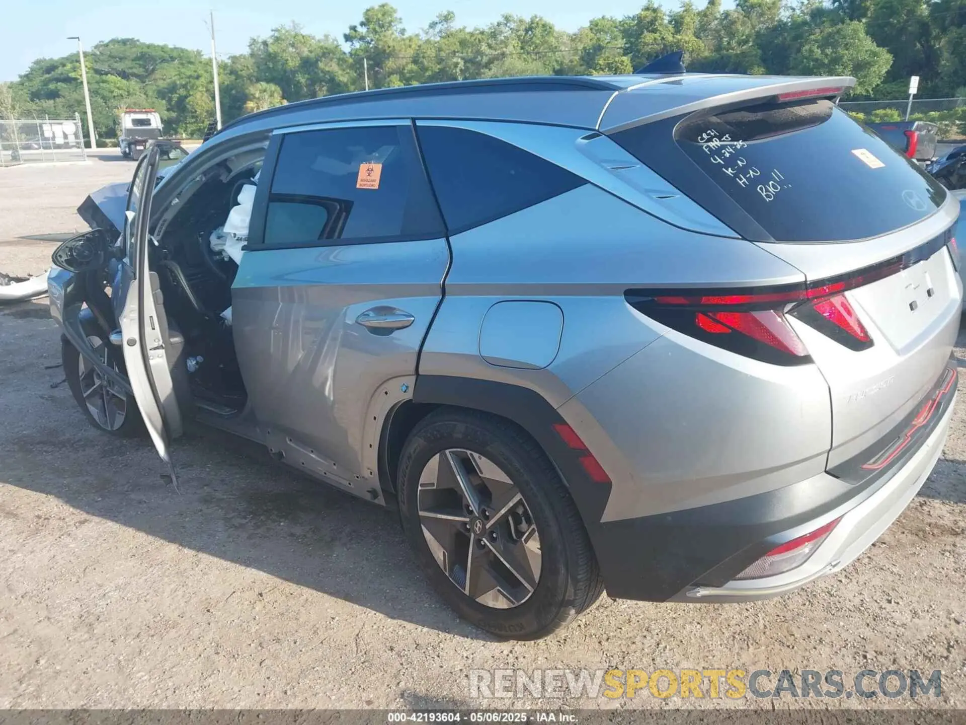 3 Photograph of a damaged car 5NMJB3DE9SH445457 HYUNDAI TUCSON 2025
