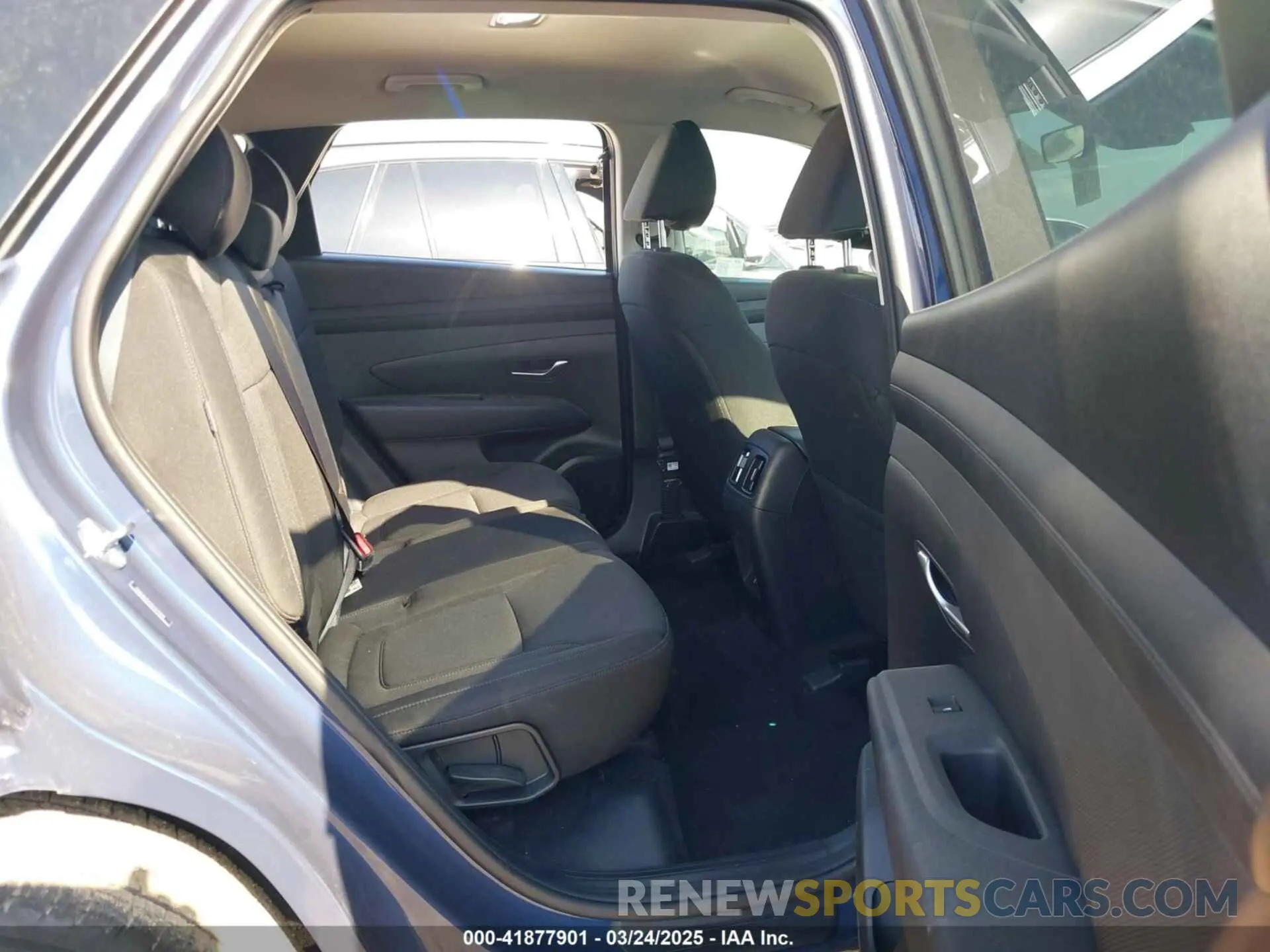 8 Photograph of a damaged car 5NMJB3DE9SH479009 HYUNDAI TUCSON 2025