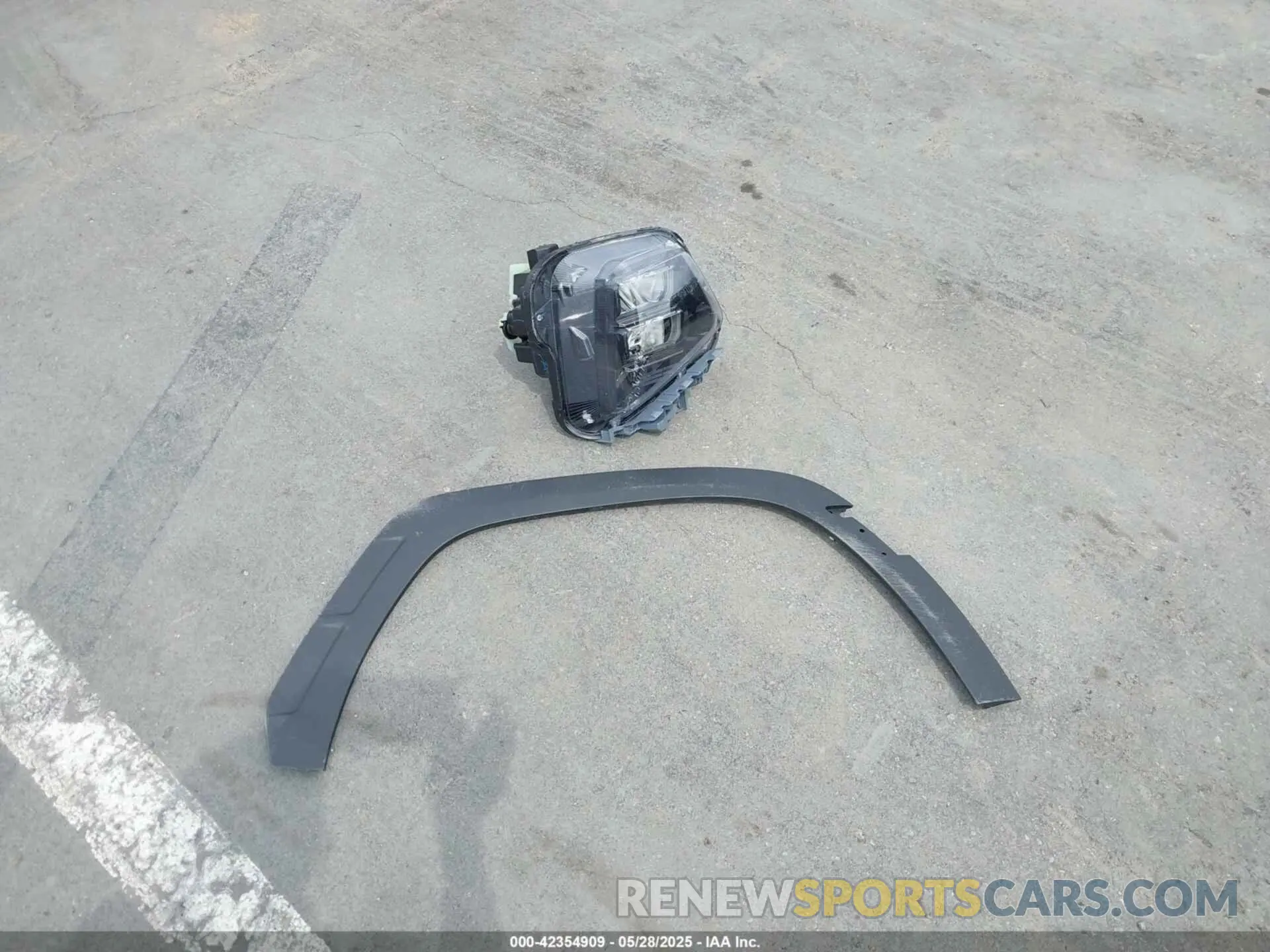 12 Photograph of a damaged car 5NMJB3DE9SH497414 HYUNDAI TUCSON 2025