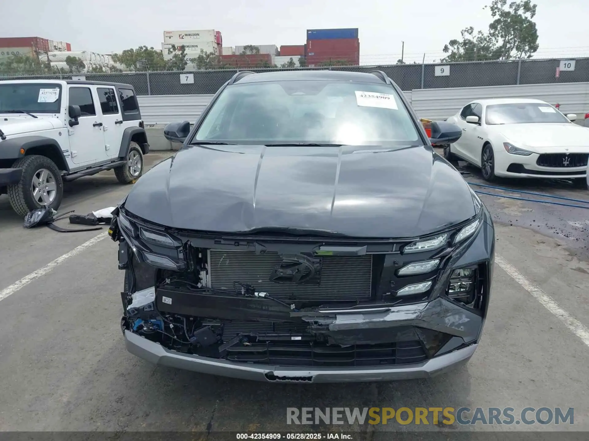 13 Photograph of a damaged car 5NMJB3DE9SH497414 HYUNDAI TUCSON 2025