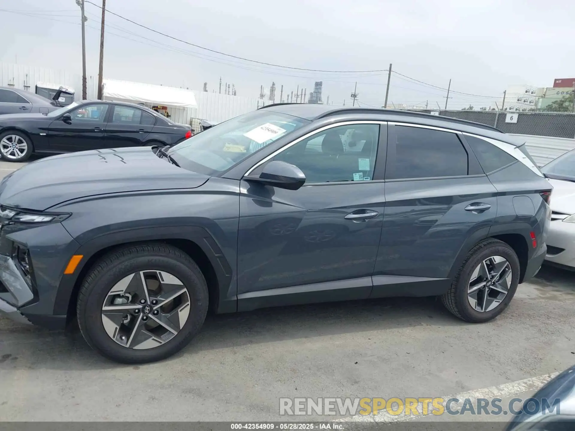15 Photograph of a damaged car 5NMJB3DE9SH497414 HYUNDAI TUCSON 2025