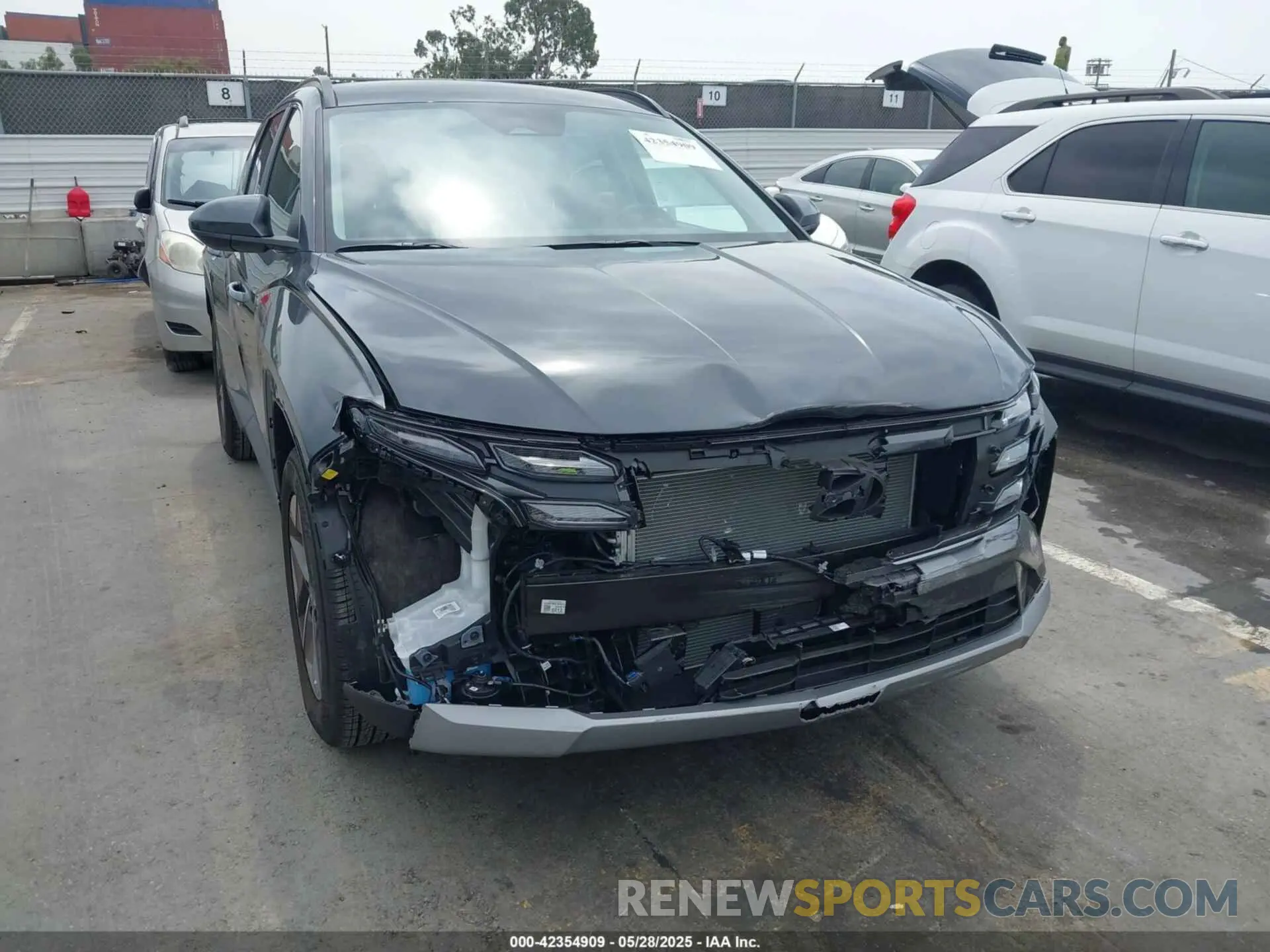 6 Photograph of a damaged car 5NMJB3DE9SH497414 HYUNDAI TUCSON 2025
