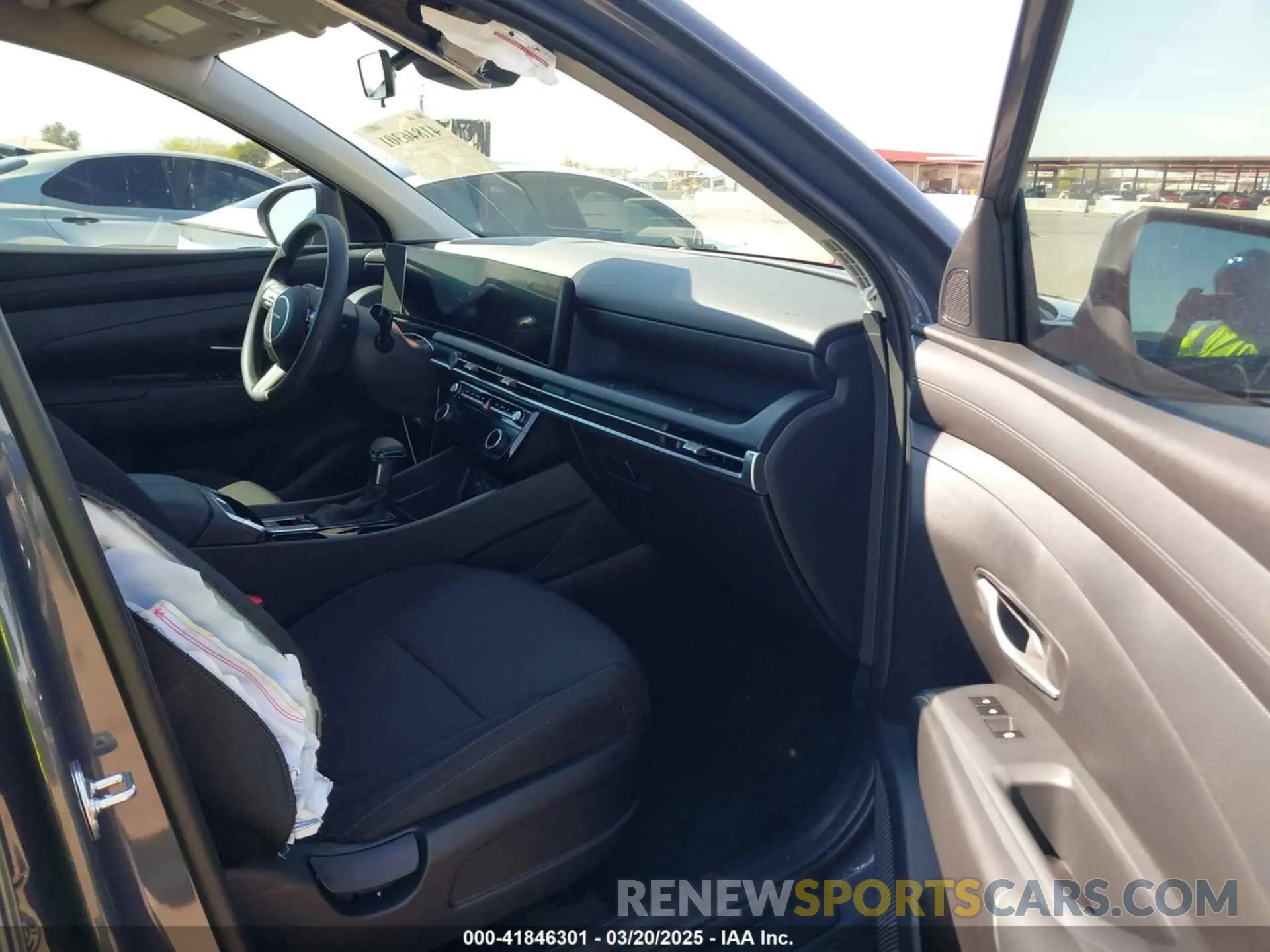 5 Photograph of a damaged car 5NMJB3DE9SH534705 HYUNDAI TUCSON 2025