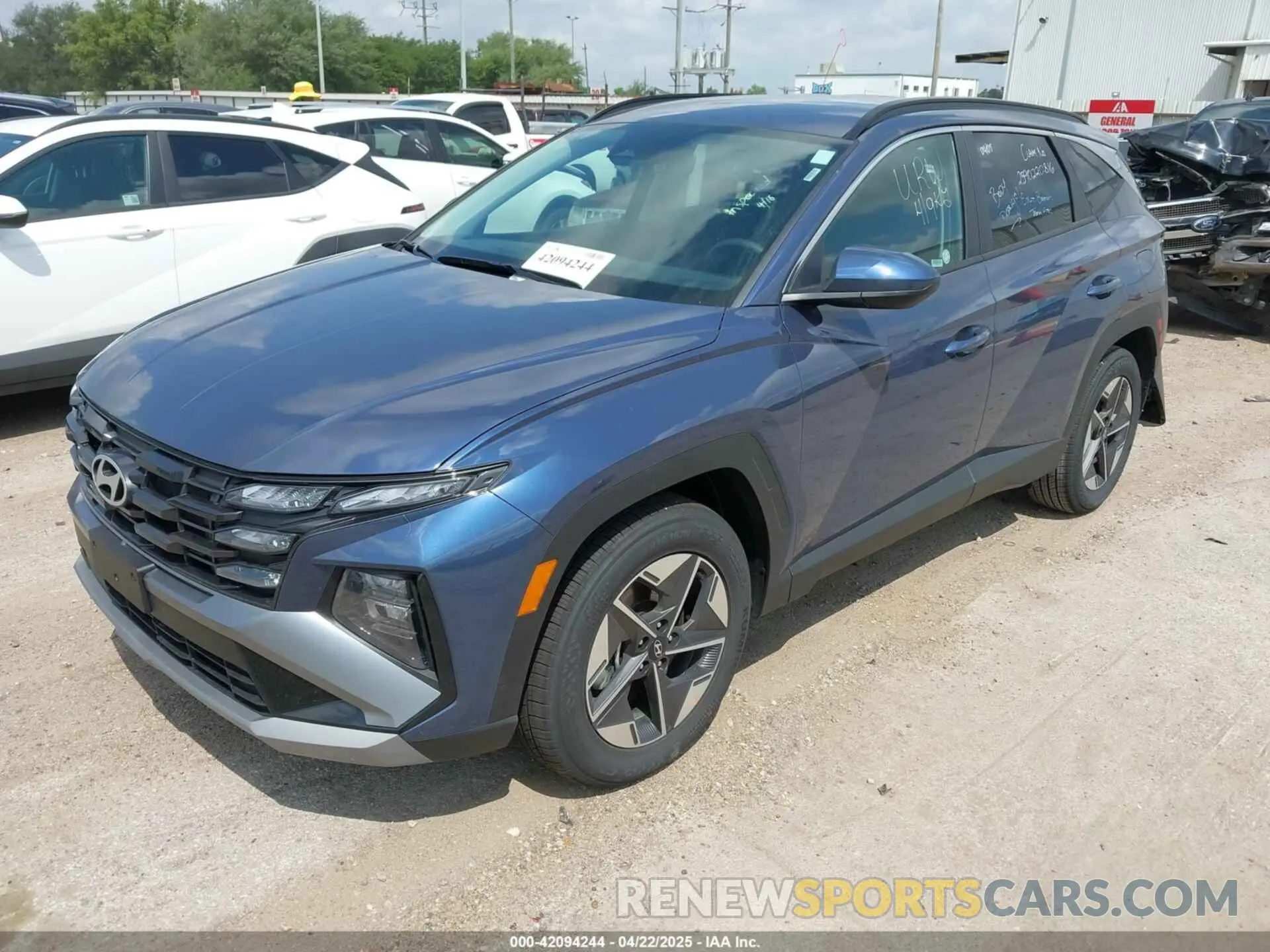 2 Photograph of a damaged car 5NMJB3DE9SH545428 HYUNDAI TUCSON 2025
