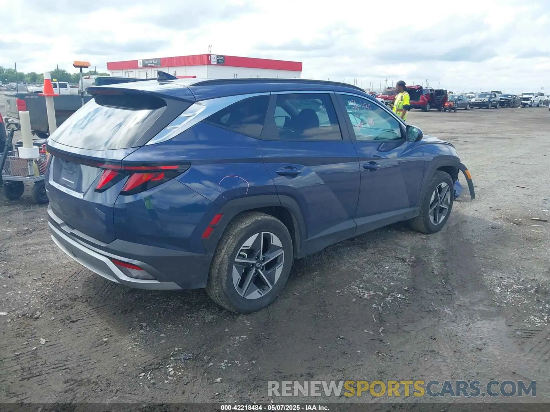 4 Photograph of a damaged car 5NMJB3DEXSH461666 HYUNDAI TUCSON 2025