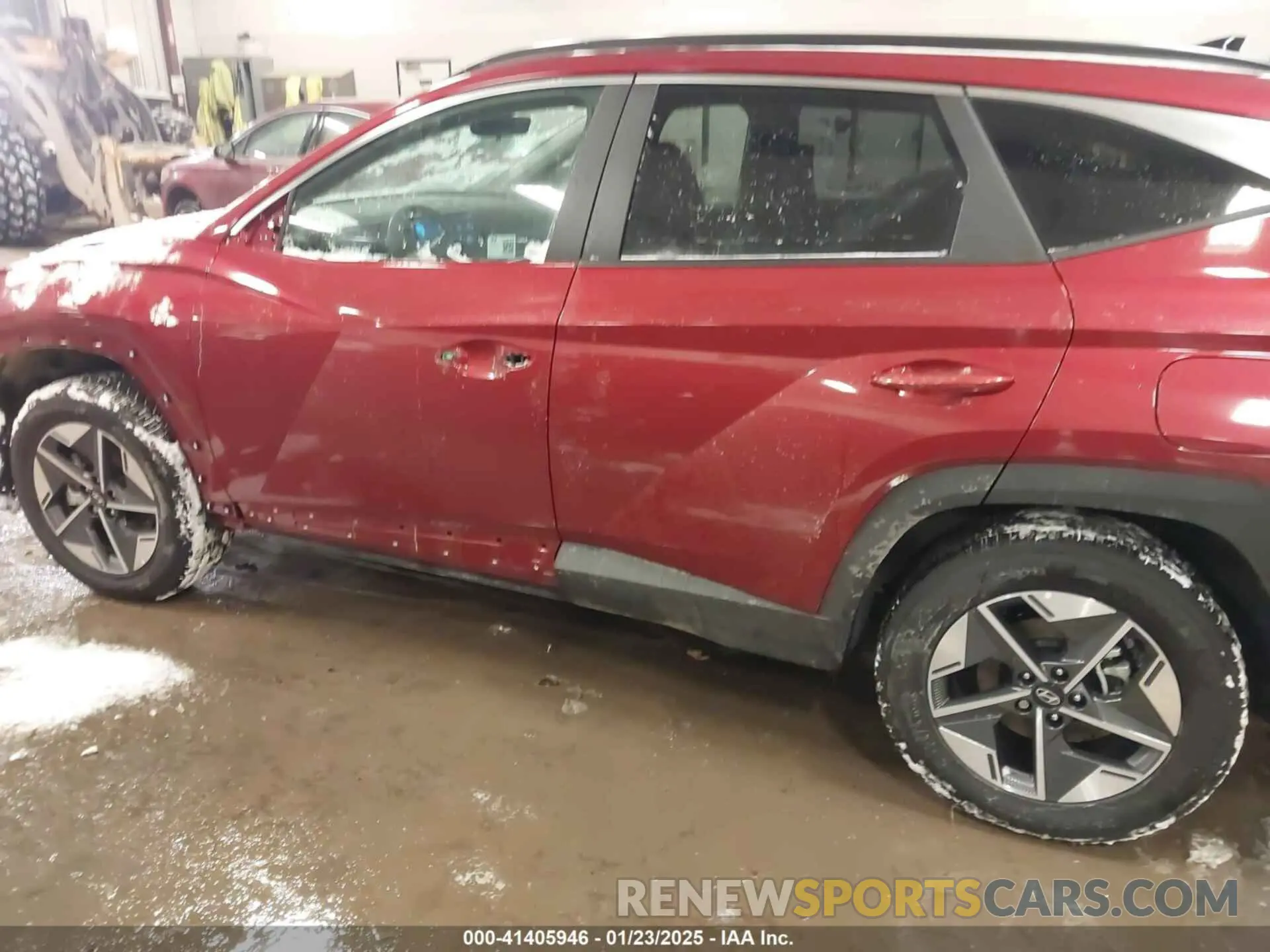 14 Photograph of a damaged car 5NMJBCDE1SH469588 HYUNDAI TUCSON 2025