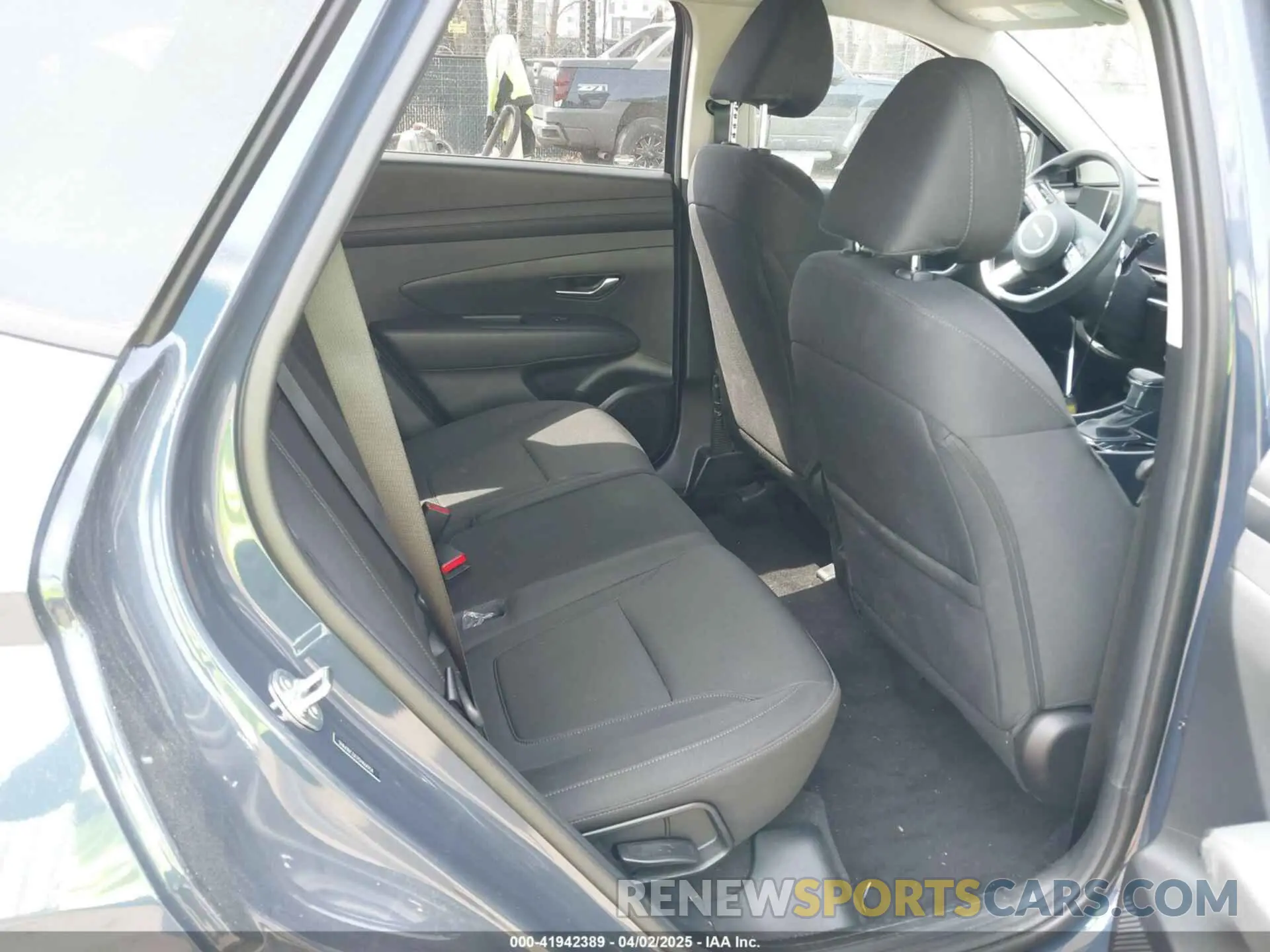 8 Photograph of a damaged car 5NMJBCDE2SH464254 HYUNDAI TUCSON 2025