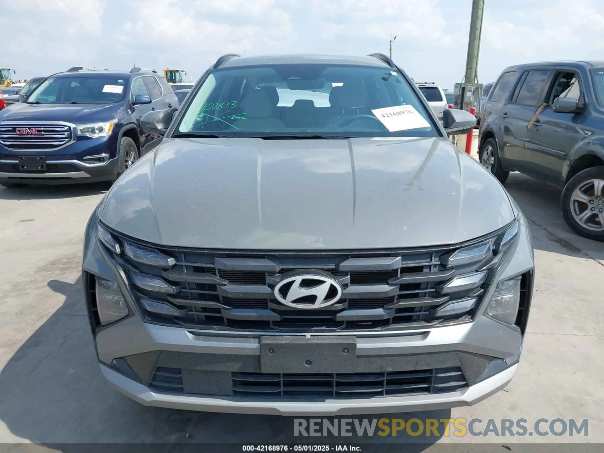 12 Photograph of a damaged car 5NMJBCDE2SH481460 HYUNDAI TUCSON 2025