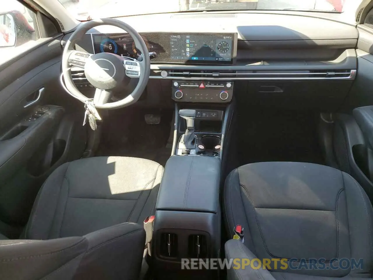 8 Photograph of a damaged car 5NMJBCDE2SH483337 HYUNDAI TUCSON 2025
