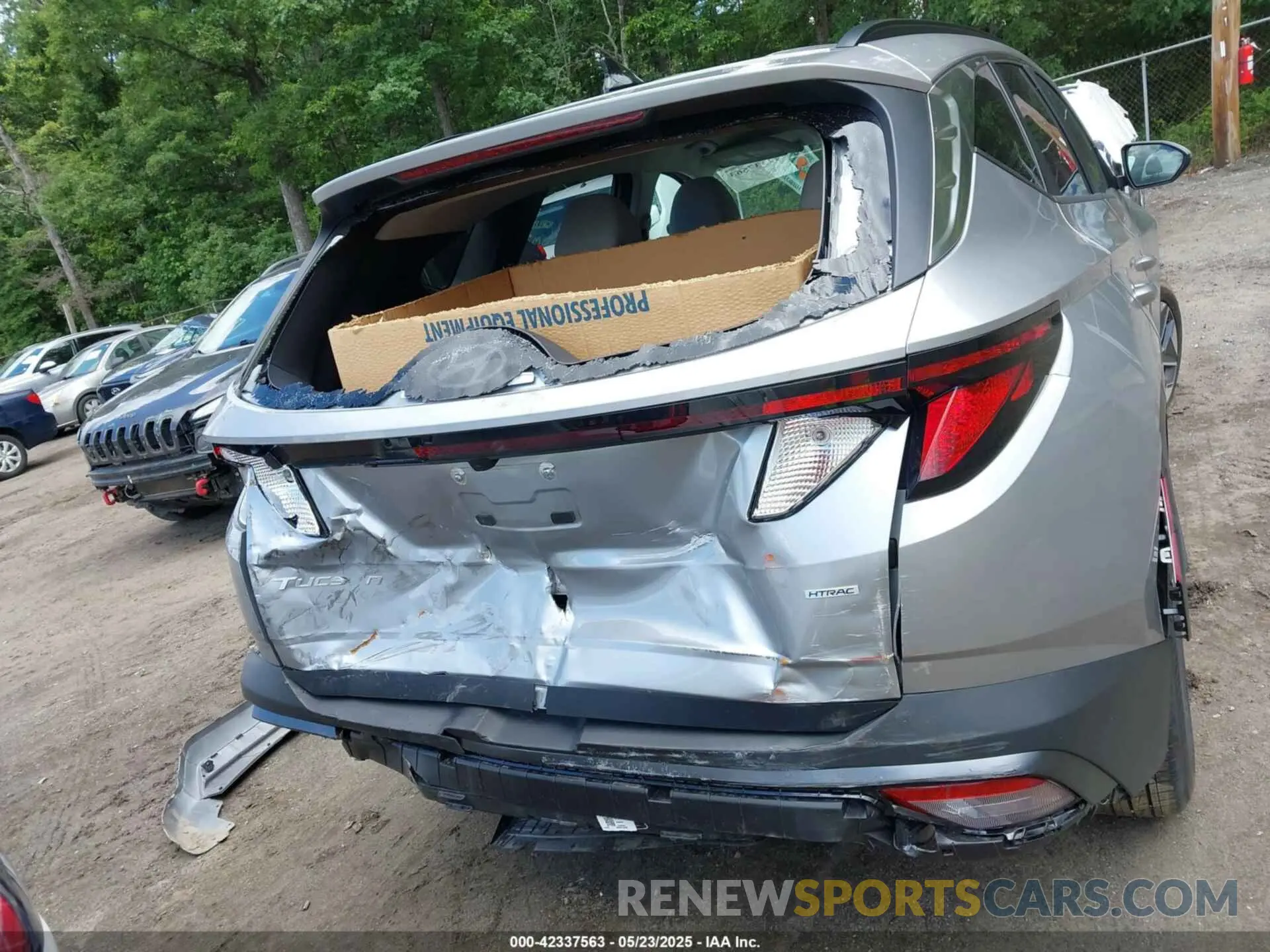 15 Photograph of a damaged car 5NMJBCDE2SH491082 HYUNDAI TUCSON 2025