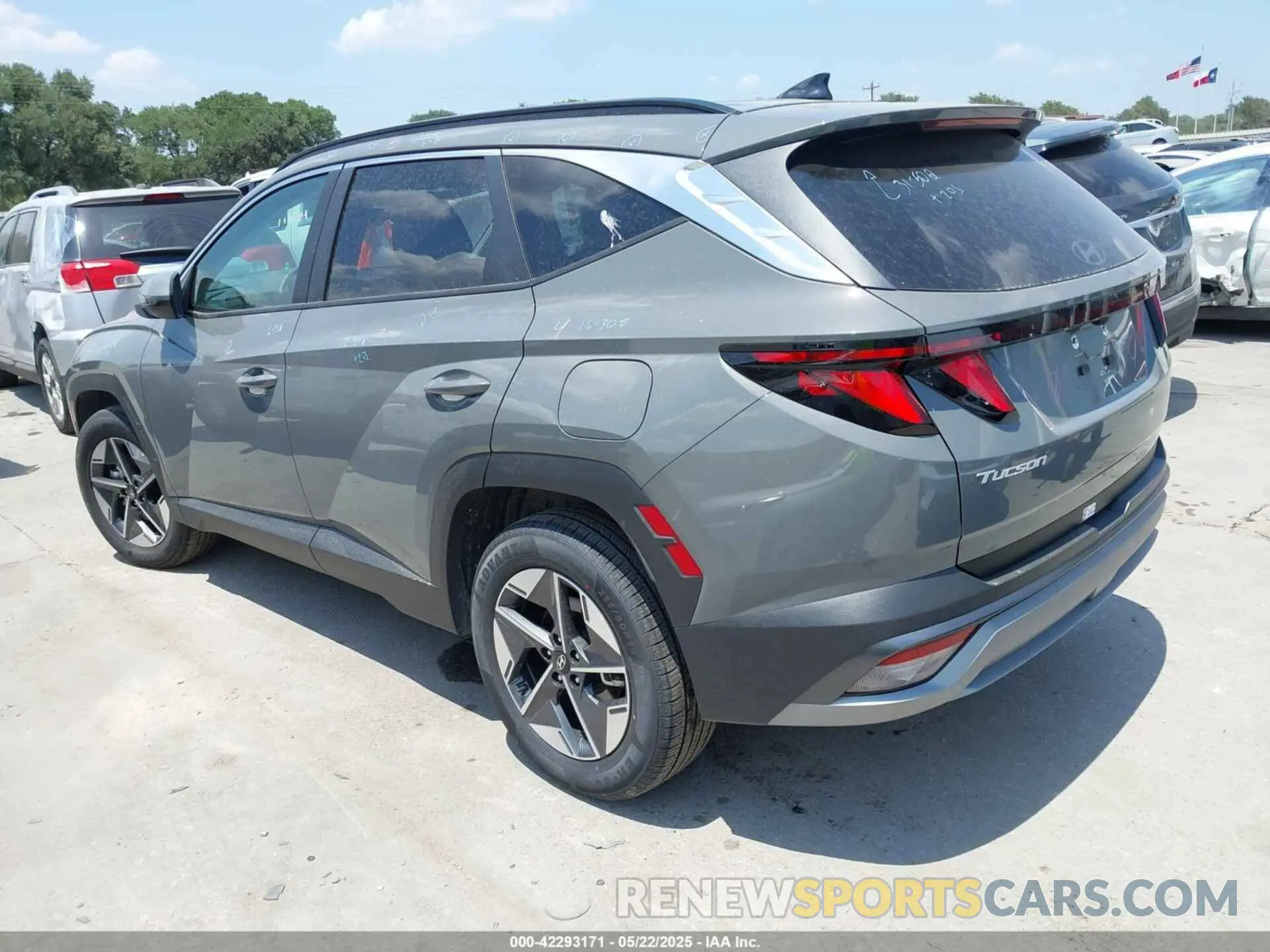 3 Photograph of a damaged car 5NMJBCDE3SH508729 HYUNDAI TUCSON 2025