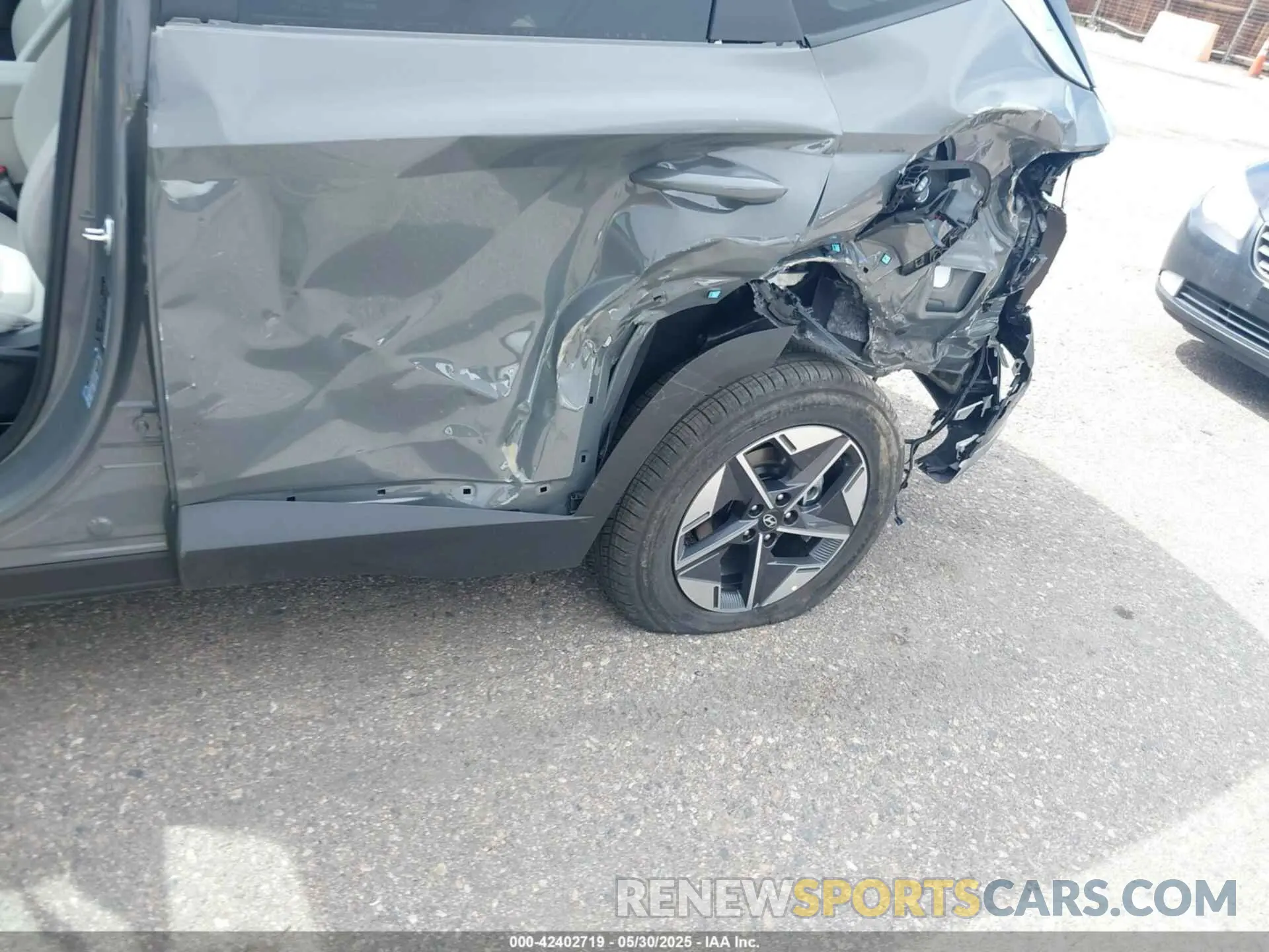6 Photograph of a damaged car 5NMJBCDE3SH551063 HYUNDAI TUCSON 2025