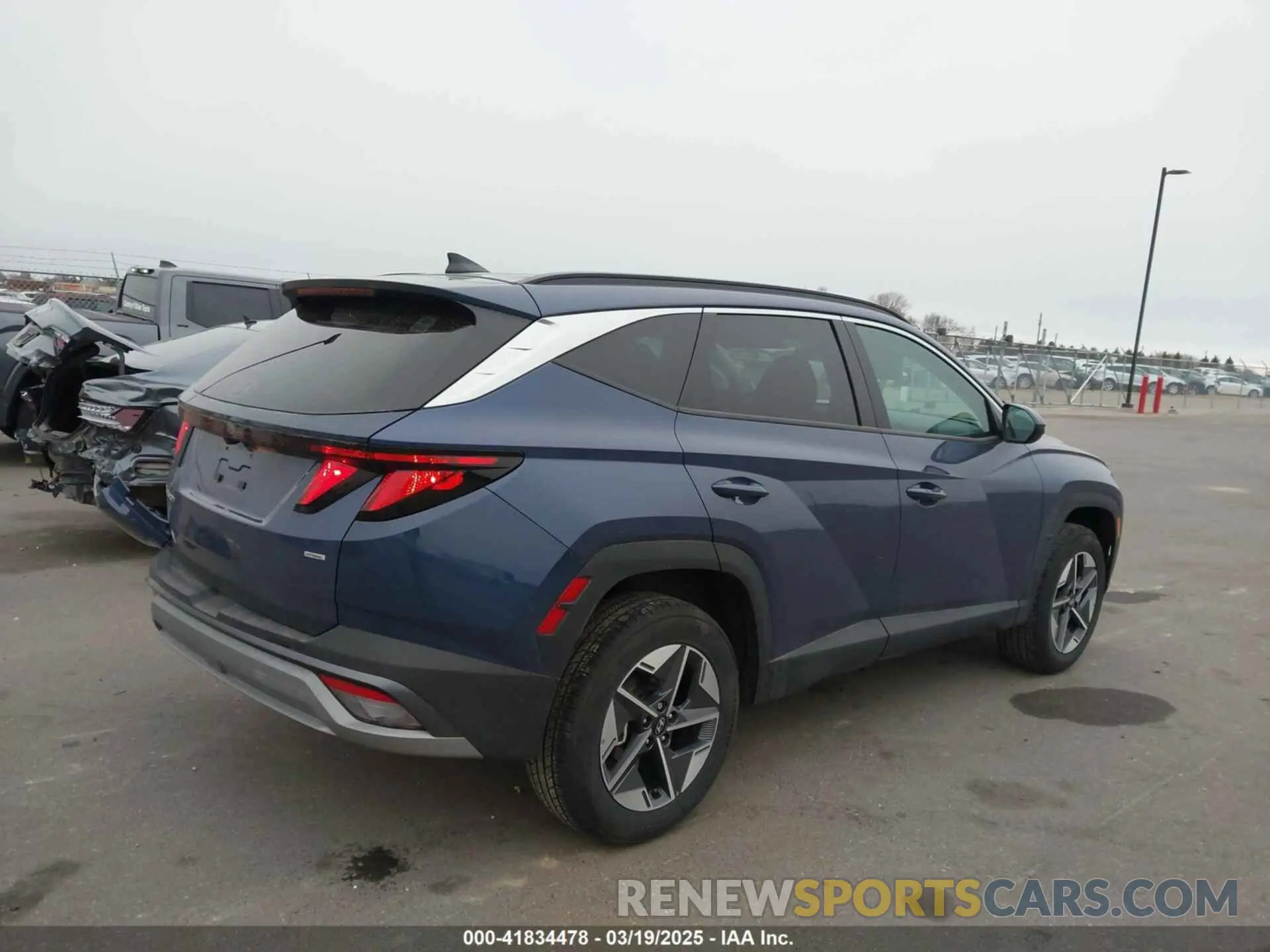 4 Photograph of a damaged car 5NMJBCDE4SH451263 HYUNDAI TUCSON 2025