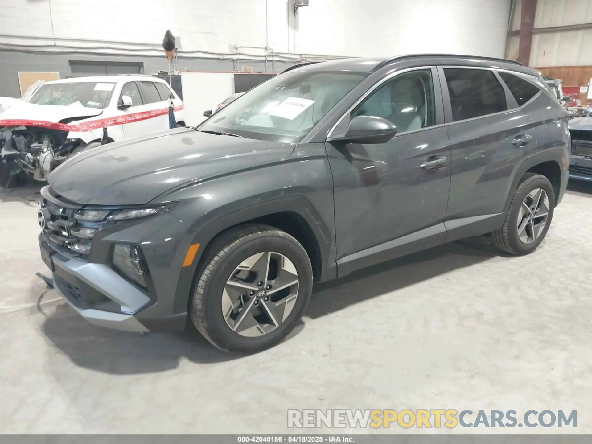 2 Photograph of a damaged car 5NMJBCDE4SH473652 HYUNDAI TUCSON 2025
