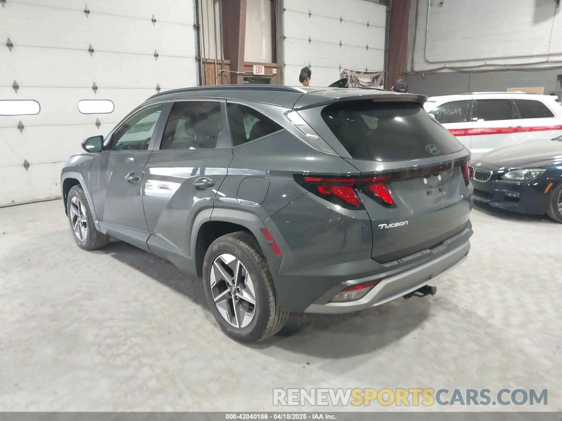3 Photograph of a damaged car 5NMJBCDE4SH473652 HYUNDAI TUCSON 2025