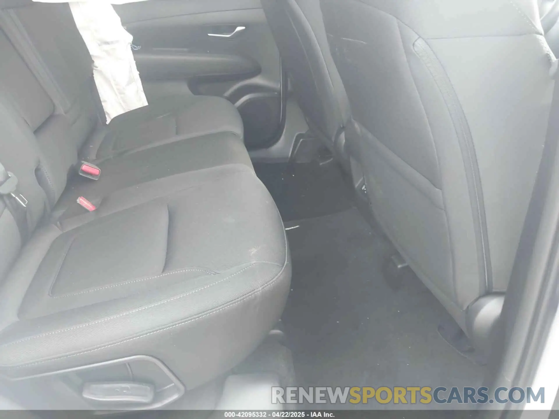 8 Photograph of a damaged car 5NMJBCDE4SH513695 HYUNDAI TUCSON 2025