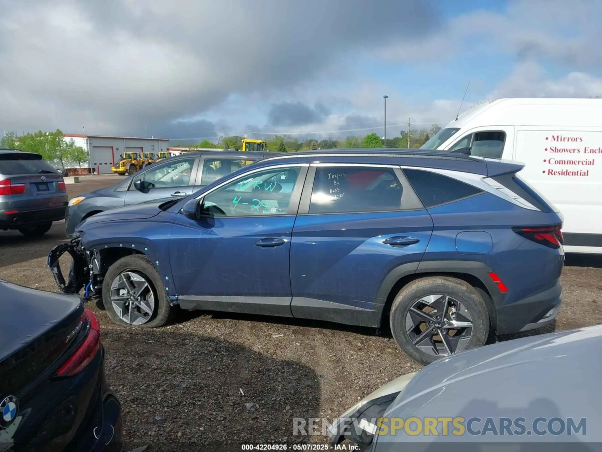 14 Photograph of a damaged car 5NMJBCDE4SH532473 HYUNDAI TUCSON 2025