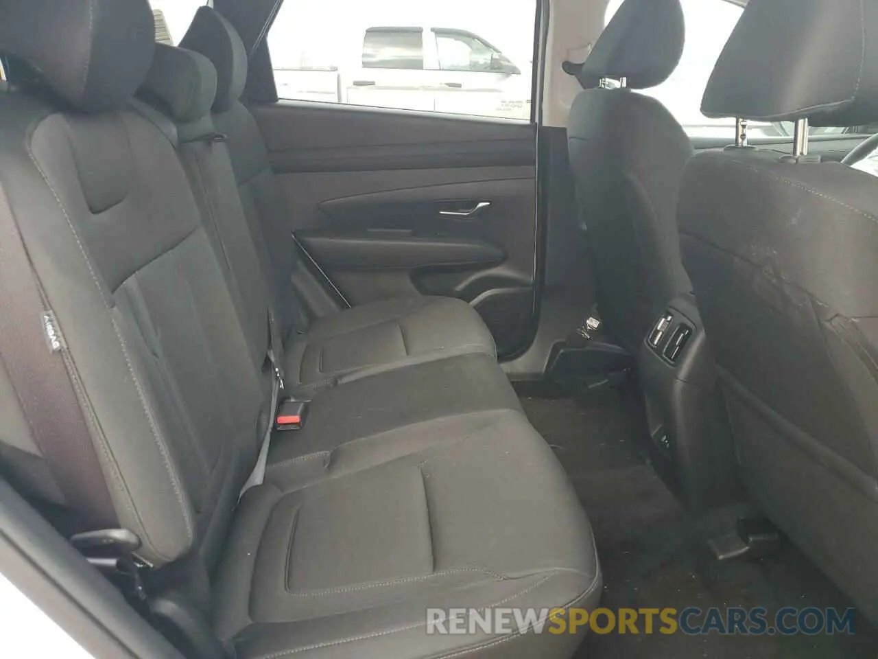 12 Photograph of a damaged car 5NMJBCDE6SH467397 HYUNDAI TUCSON 2025