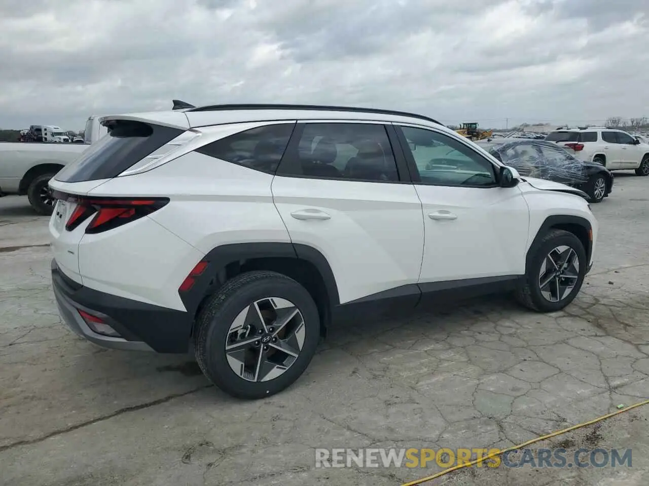 3 Photograph of a damaged car 5NMJBCDE6SH467397 HYUNDAI TUCSON 2025