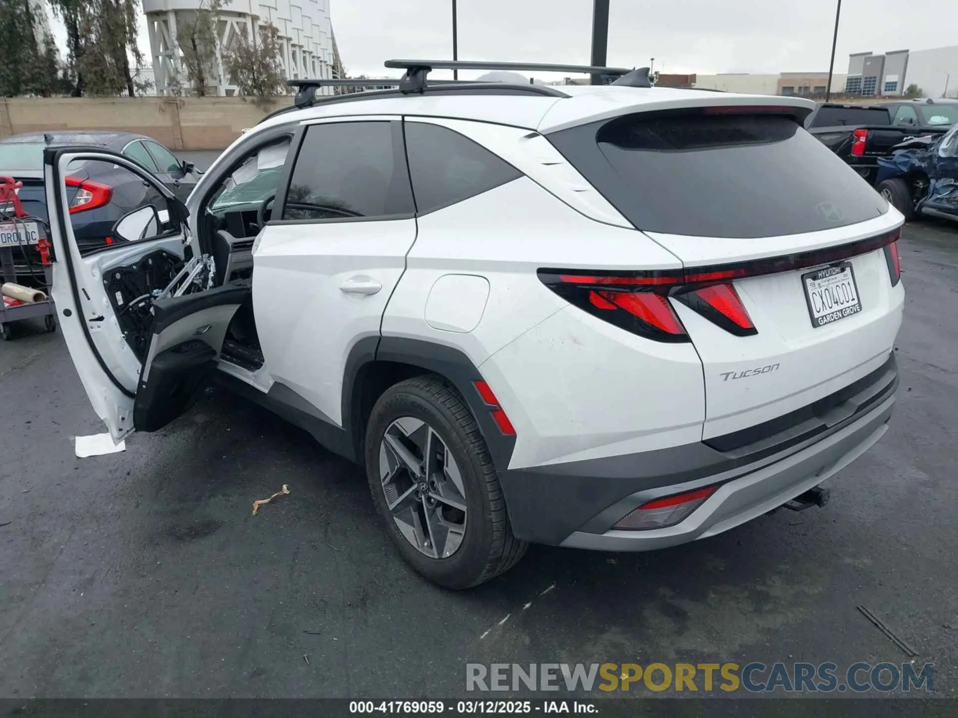 3 Photograph of a damaged car 5NMJBCDE6SH468338 HYUNDAI TUCSON 2025