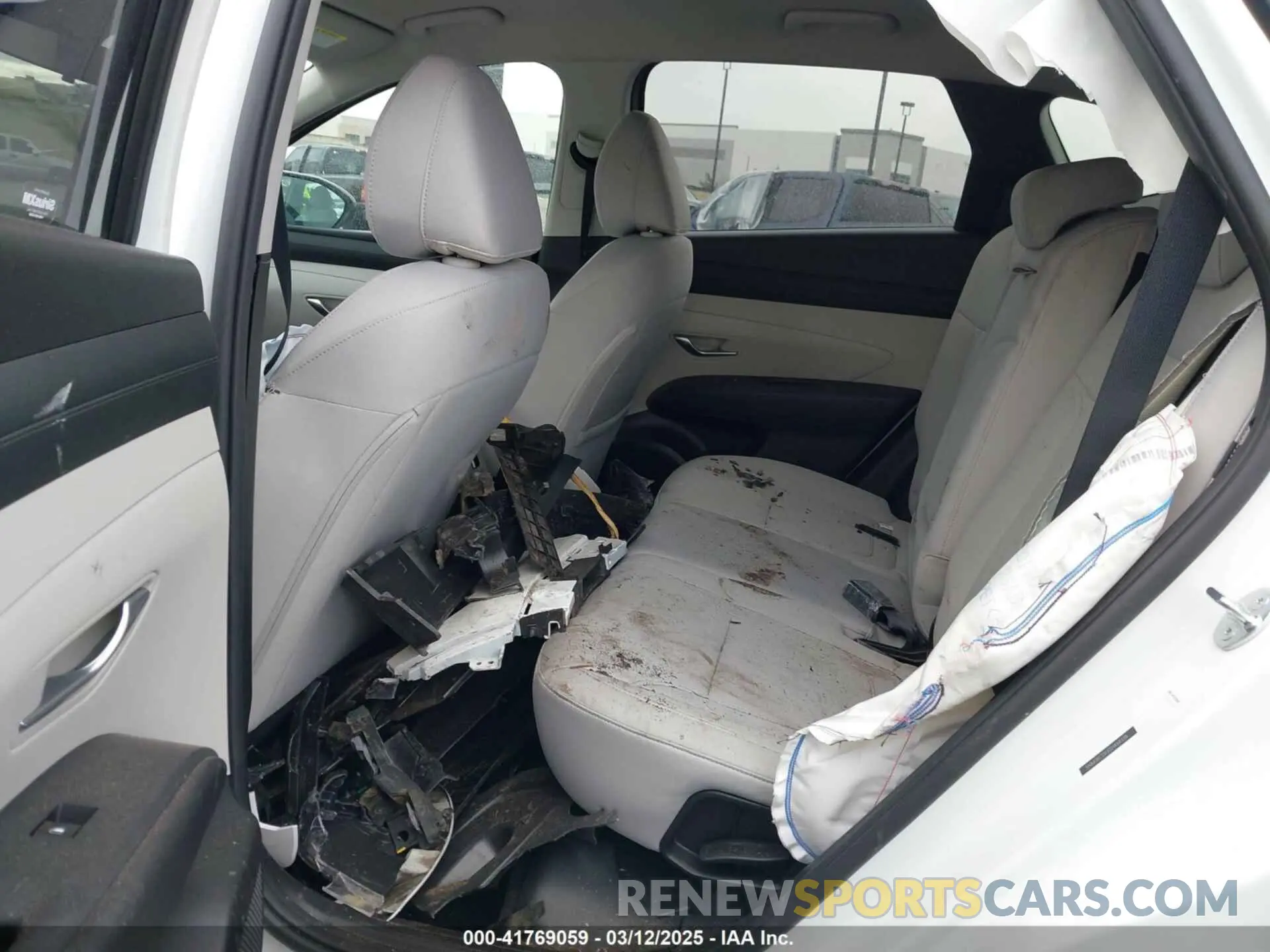 8 Photograph of a damaged car 5NMJBCDE6SH468338 HYUNDAI TUCSON 2025