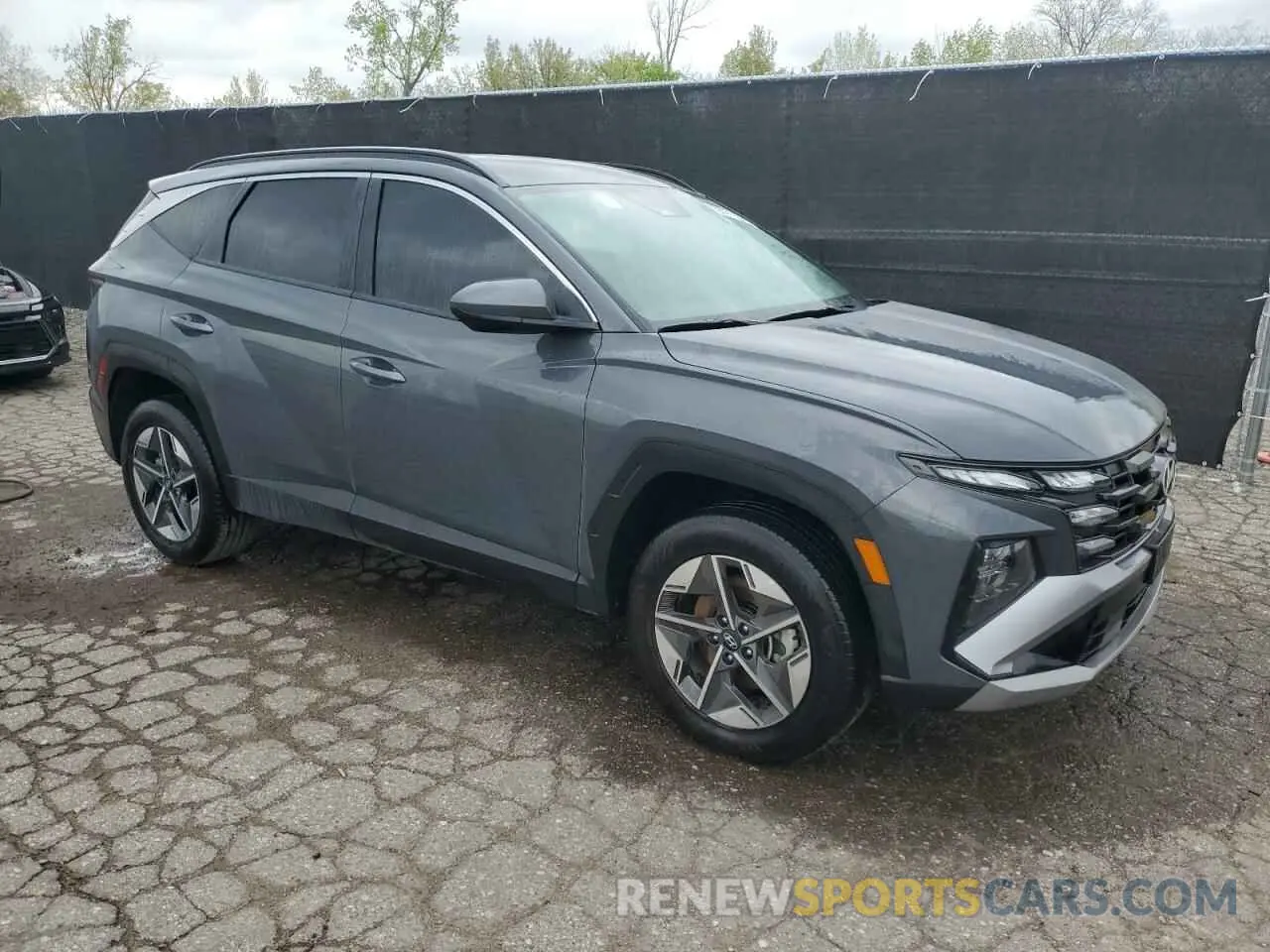 4 Photograph of a damaged car 5NMJBCDE6SH476326 HYUNDAI TUCSON 2025