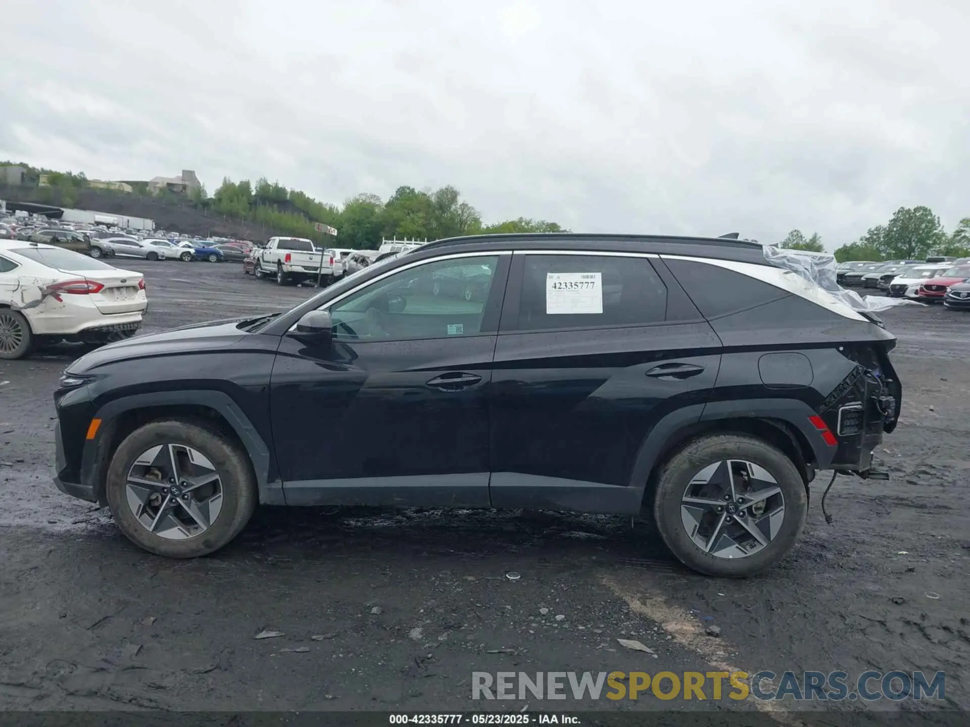 14 Photograph of a damaged car 5NMJBCDE7SH441486 HYUNDAI TUCSON 2025