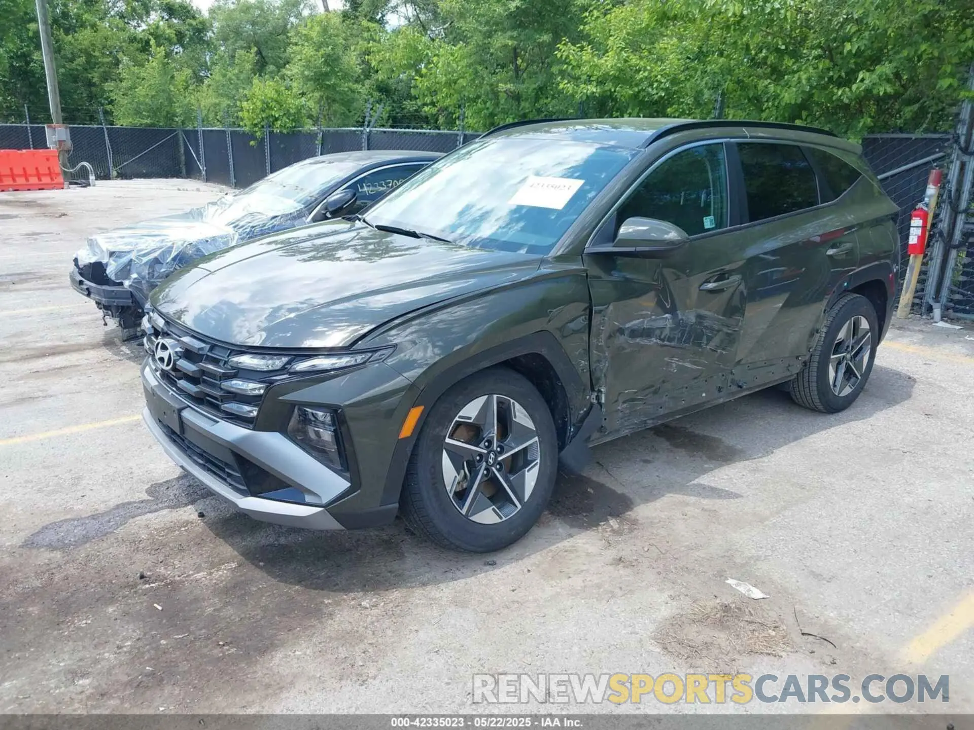 2 Photograph of a damaged car 5NMJBCDE7SH465657 HYUNDAI TUCSON 2025