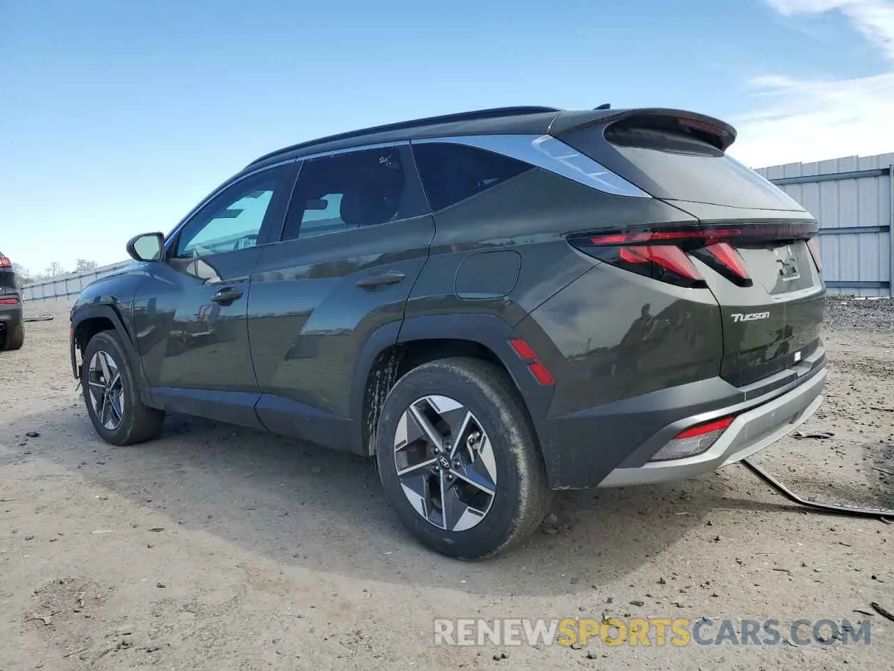 2 Photograph of a damaged car 5NMJBCDE7SH467411 HYUNDAI TUCSON 2025