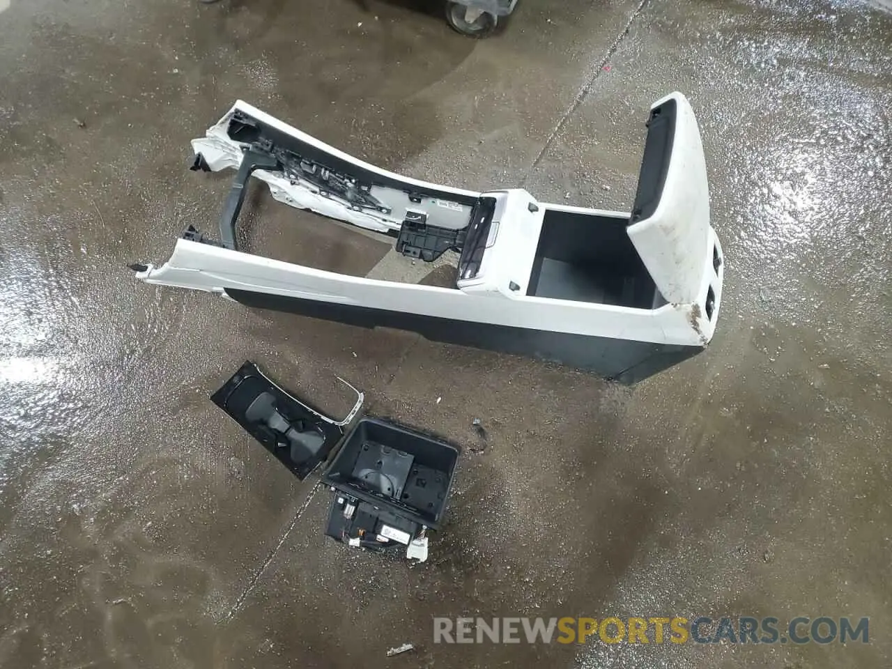 14 Photograph of a damaged car 5NMJBCDE7SH486802 HYUNDAI TUCSON 2025