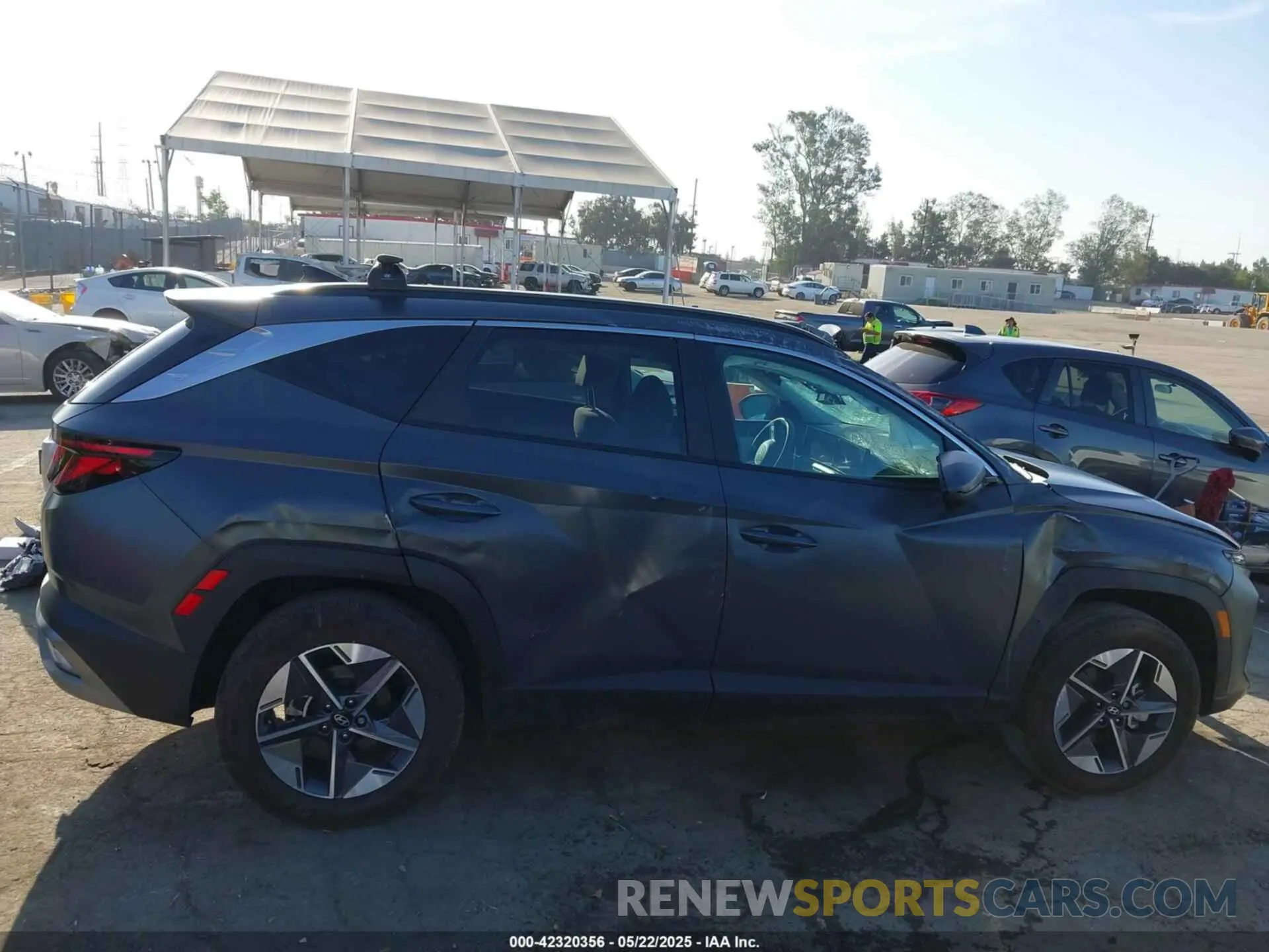 14 Photograph of a damaged car 5NMJBCDE8SH465828 HYUNDAI TUCSON 2025