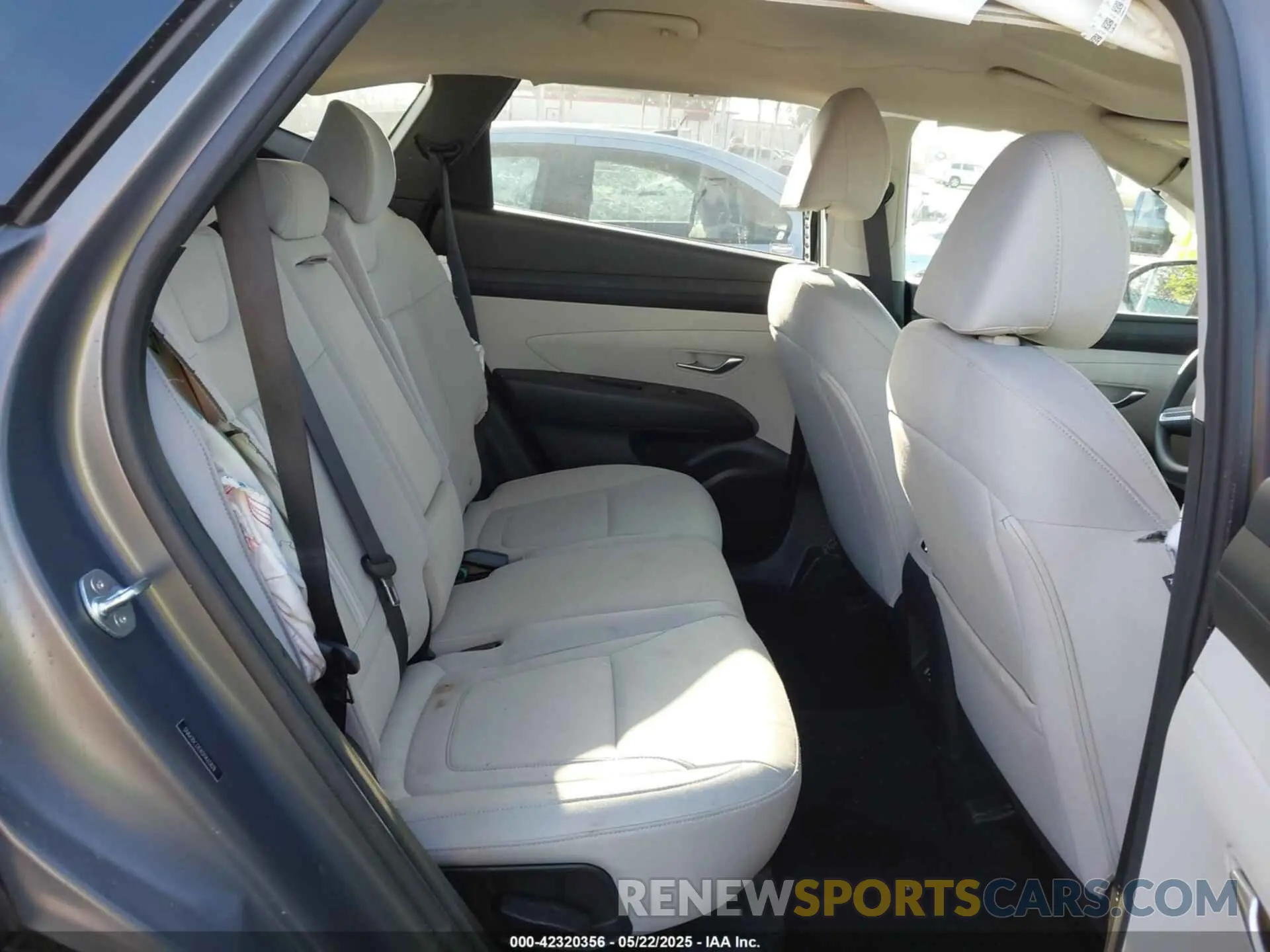8 Photograph of a damaged car 5NMJBCDE8SH465828 HYUNDAI TUCSON 2025