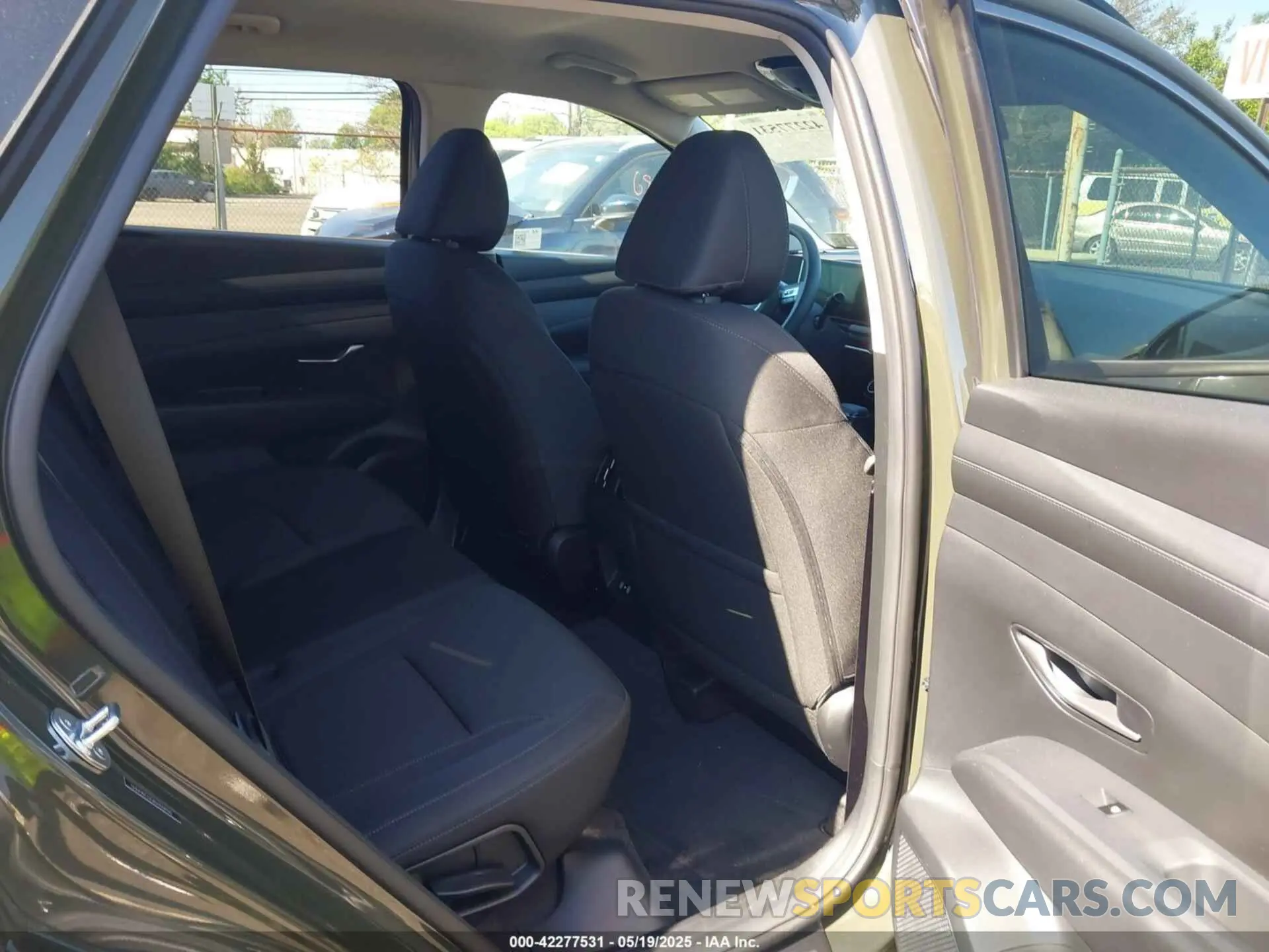 8 Photograph of a damaged car 5NMJBCDE8SH508130 HYUNDAI TUCSON 2025