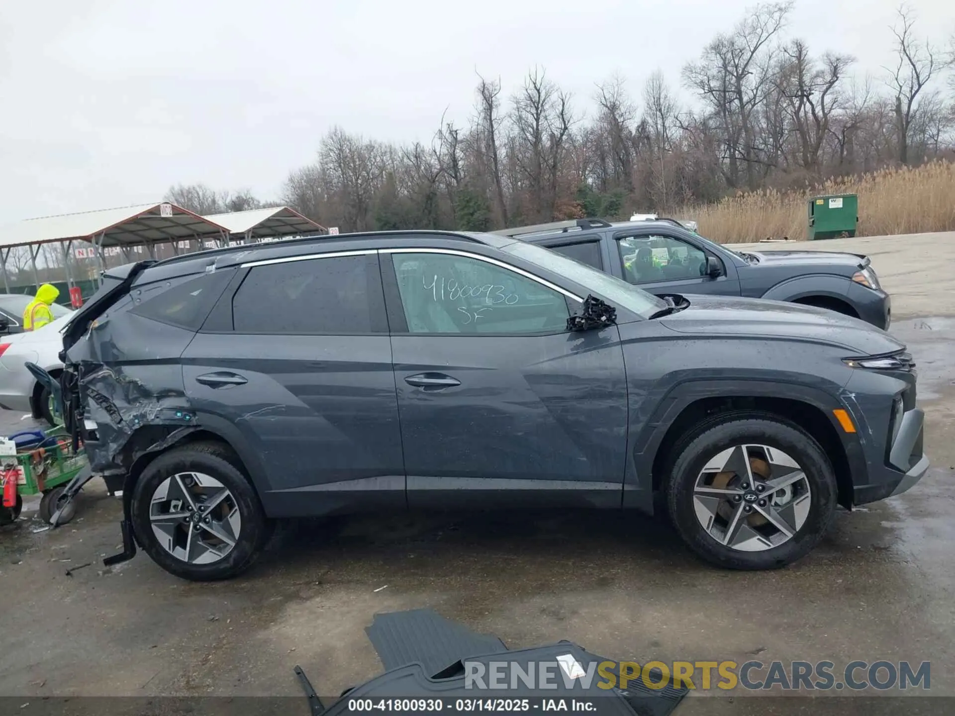 13 Photograph of a damaged car 5NMJBCDE8SH509021 HYUNDAI TUCSON 2025