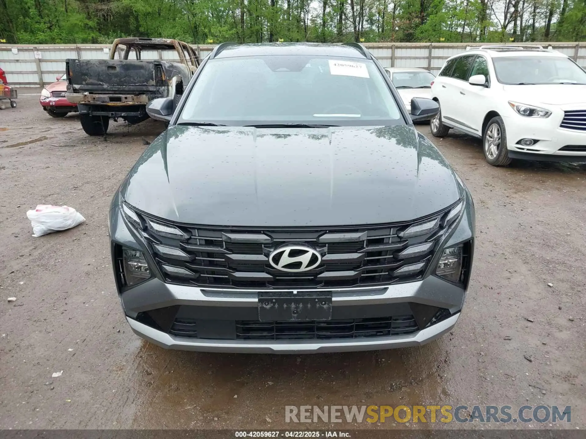 12 Photograph of a damaged car 5NMJBCDE8SH522948 HYUNDAI TUCSON 2025