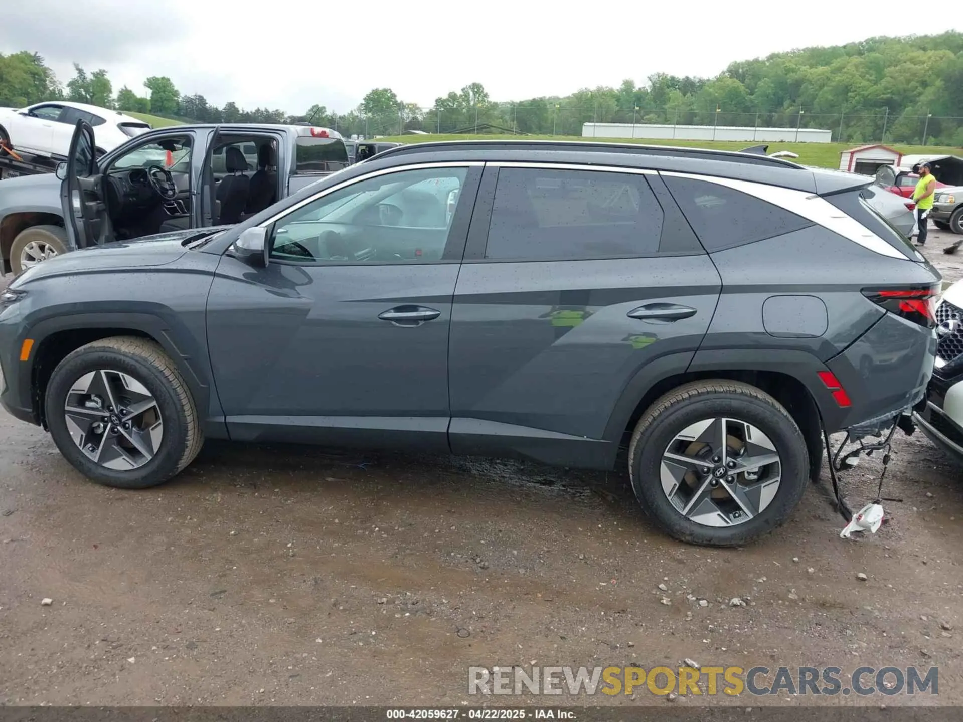14 Photograph of a damaged car 5NMJBCDE8SH522948 HYUNDAI TUCSON 2025