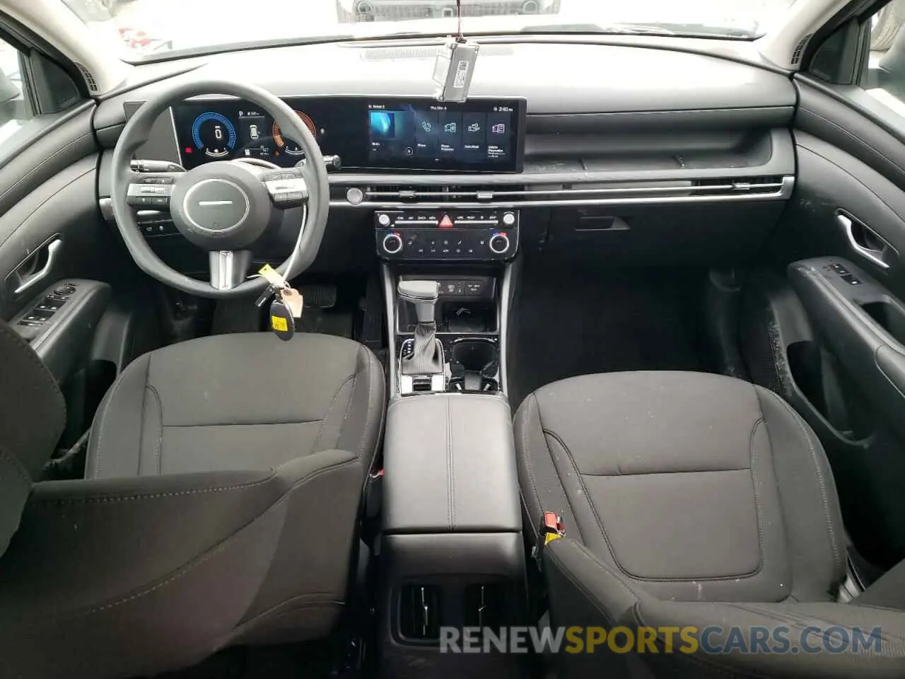 8 Photograph of a damaged car 5NMJBCDE9SH454885 HYUNDAI TUCSON 2025