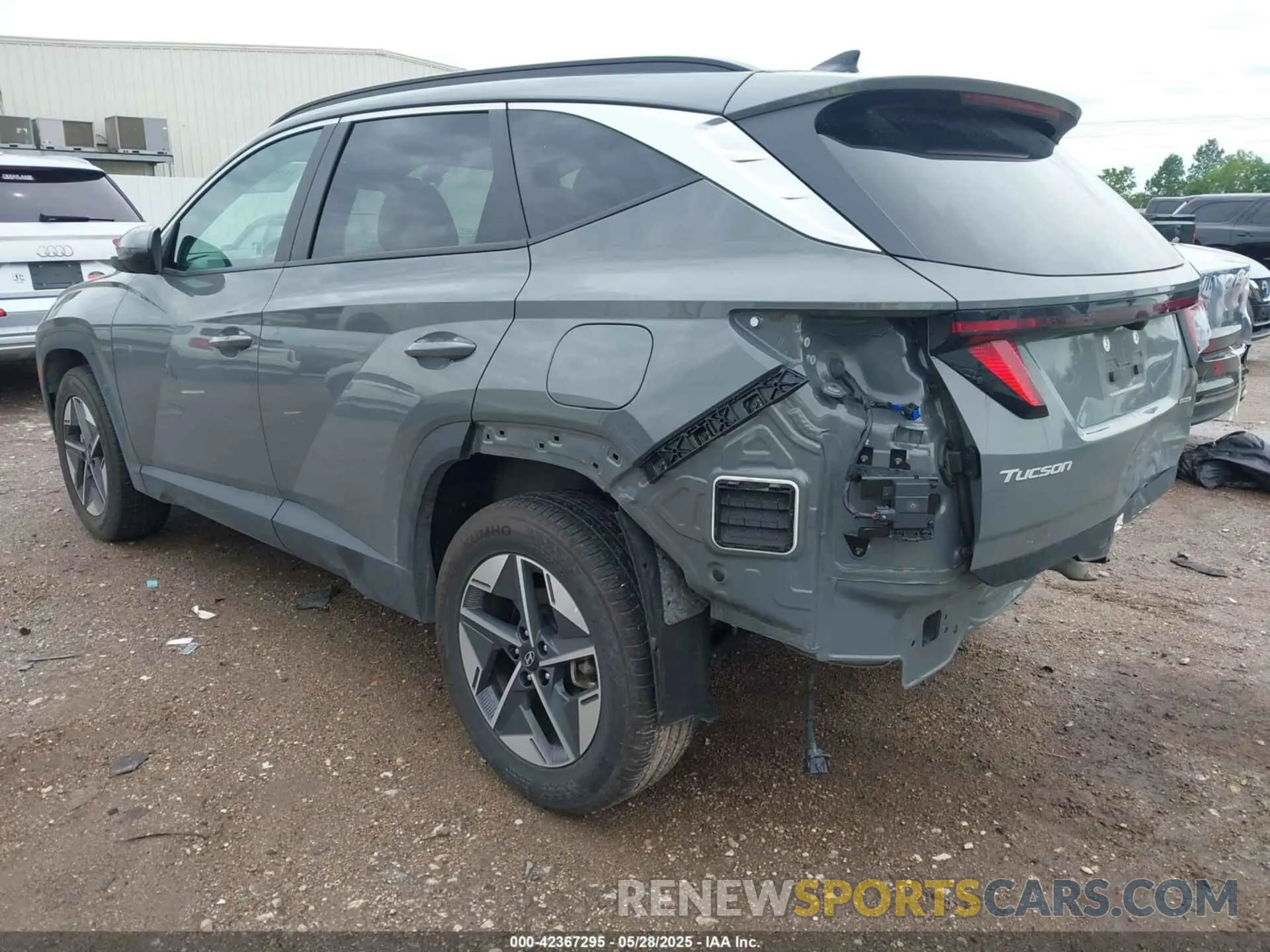 3 Photograph of a damaged car 5NMJBCDE9SH498837 HYUNDAI TUCSON 2025