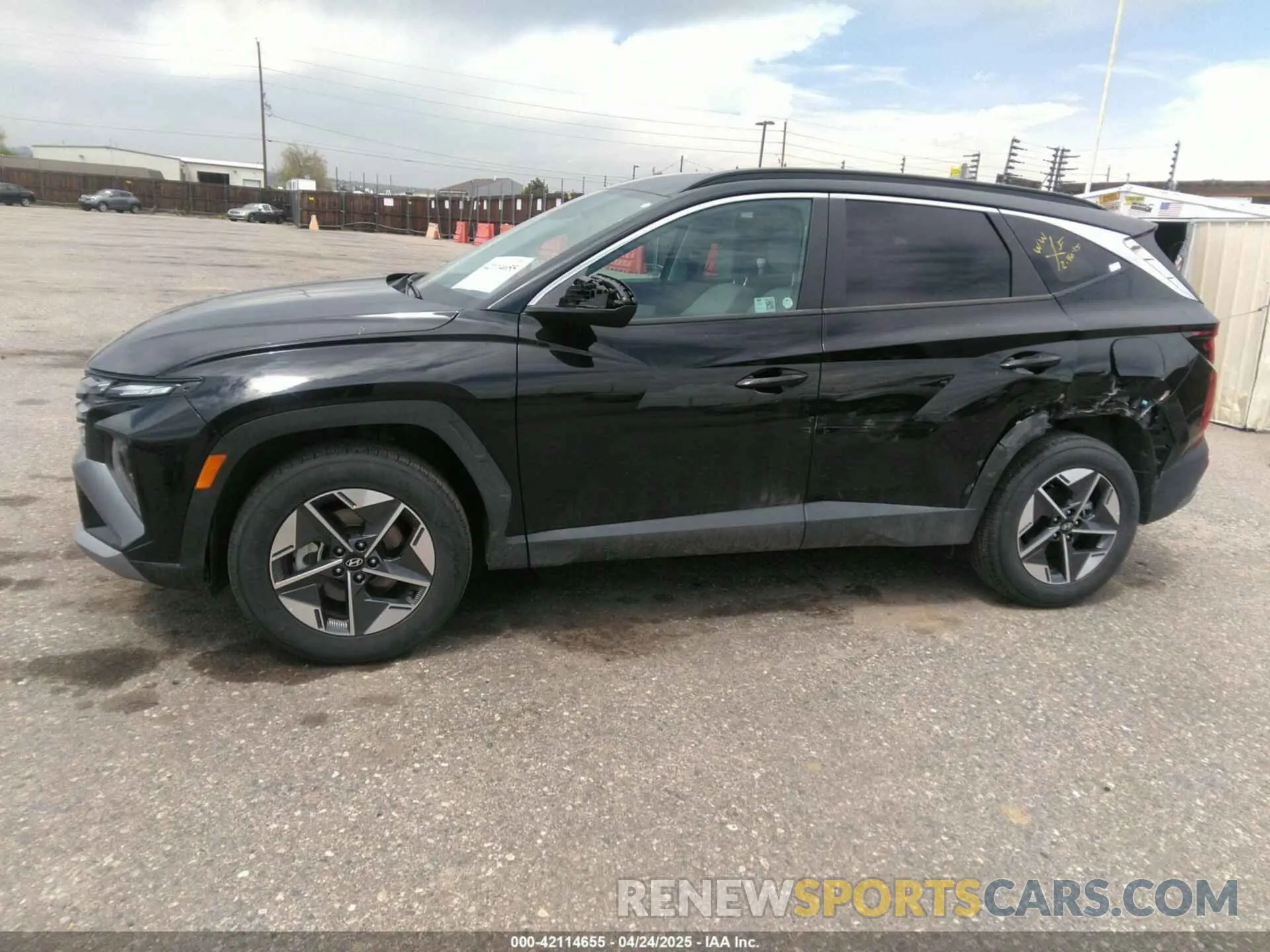 14 Photograph of a damaged car 5NMJBCDEXSH496398 HYUNDAI TUCSON 2025