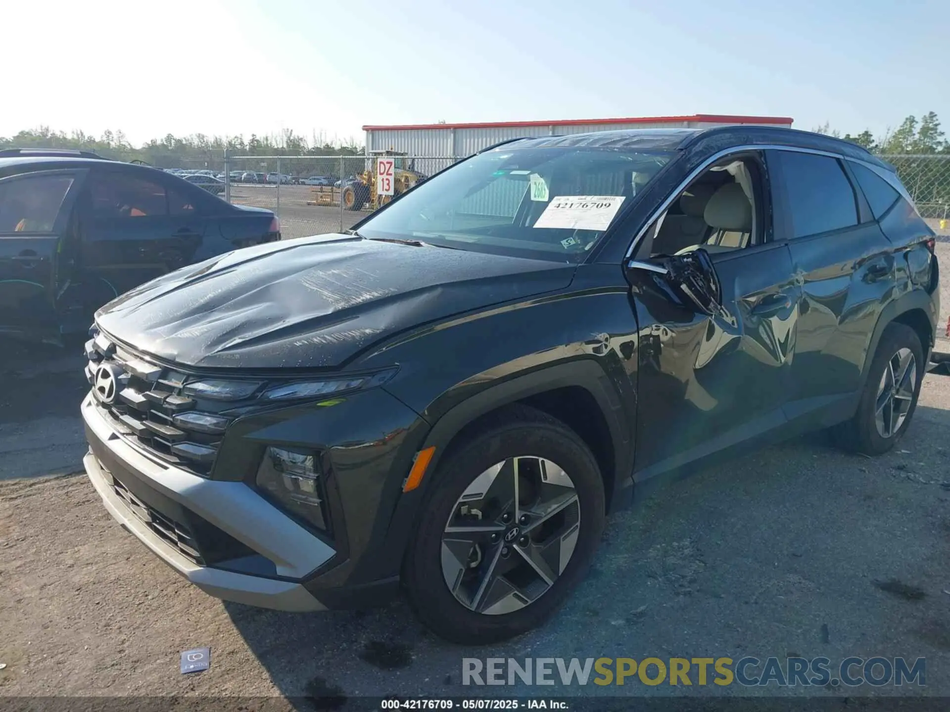 2 Photograph of a damaged car 5NMJC3DE0SH452214 HYUNDAI TUCSON 2025