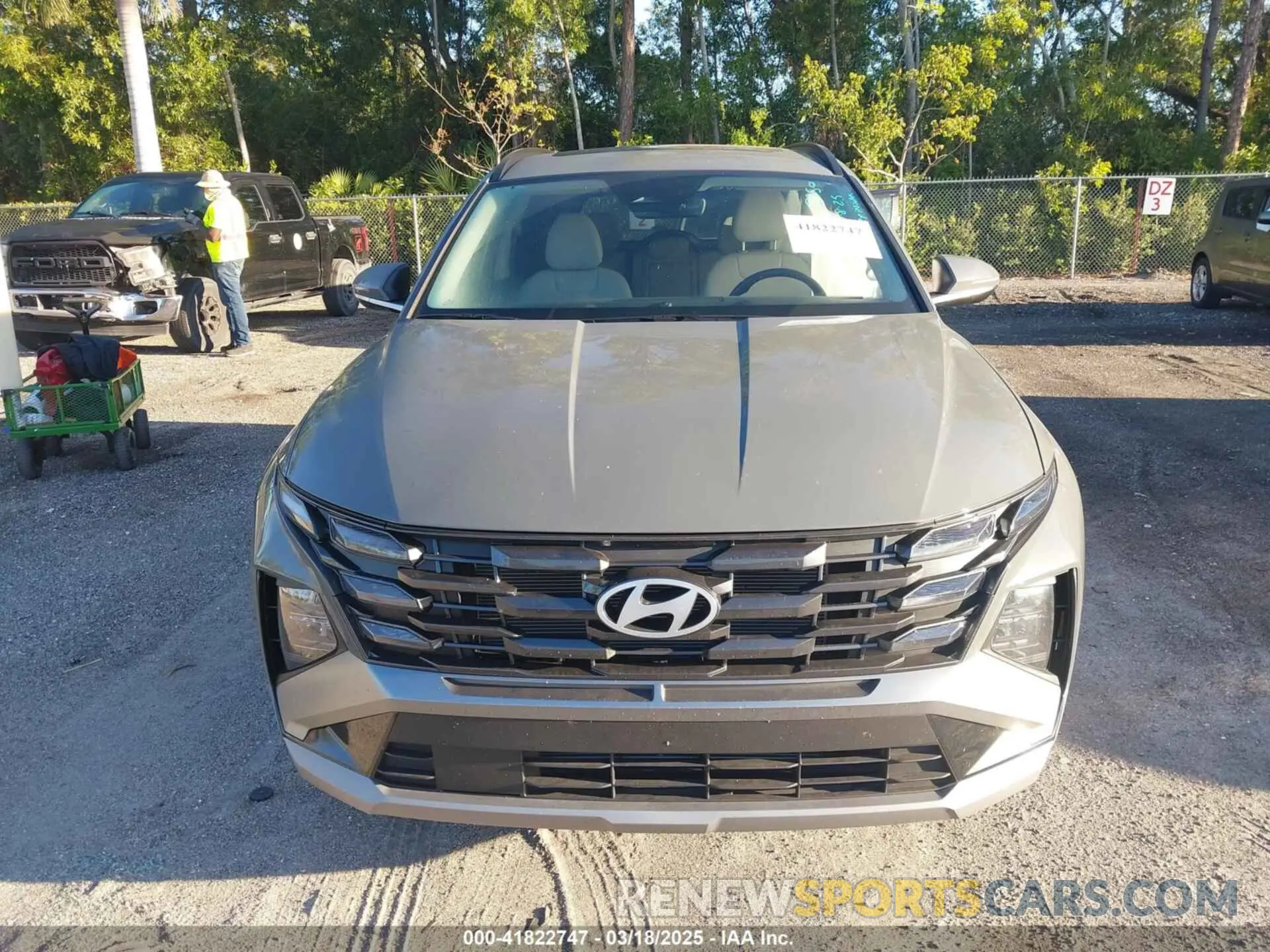 12 Photograph of a damaged car 5NMJC3DE0SH505705 HYUNDAI TUCSON 2025