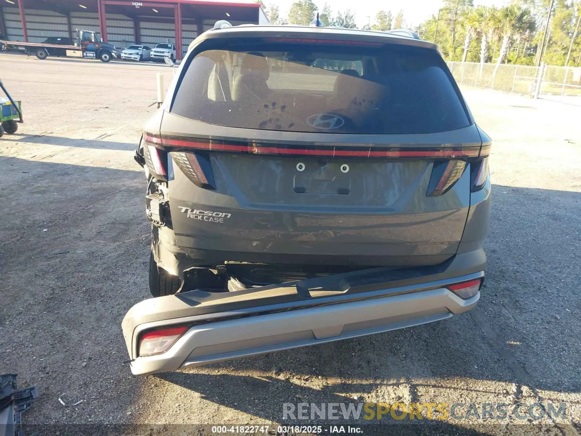 16 Photograph of a damaged car 5NMJC3DE0SH505705 HYUNDAI TUCSON 2025