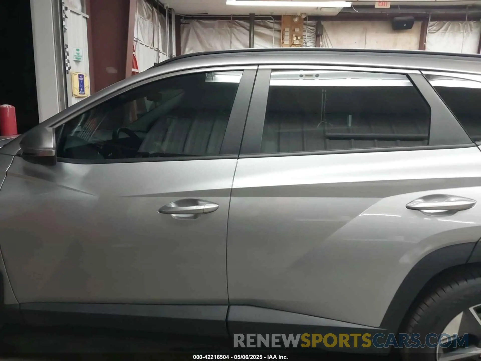 14 Photograph of a damaged car 5NMJC3DE2SH445796 HYUNDAI TUCSON 2025