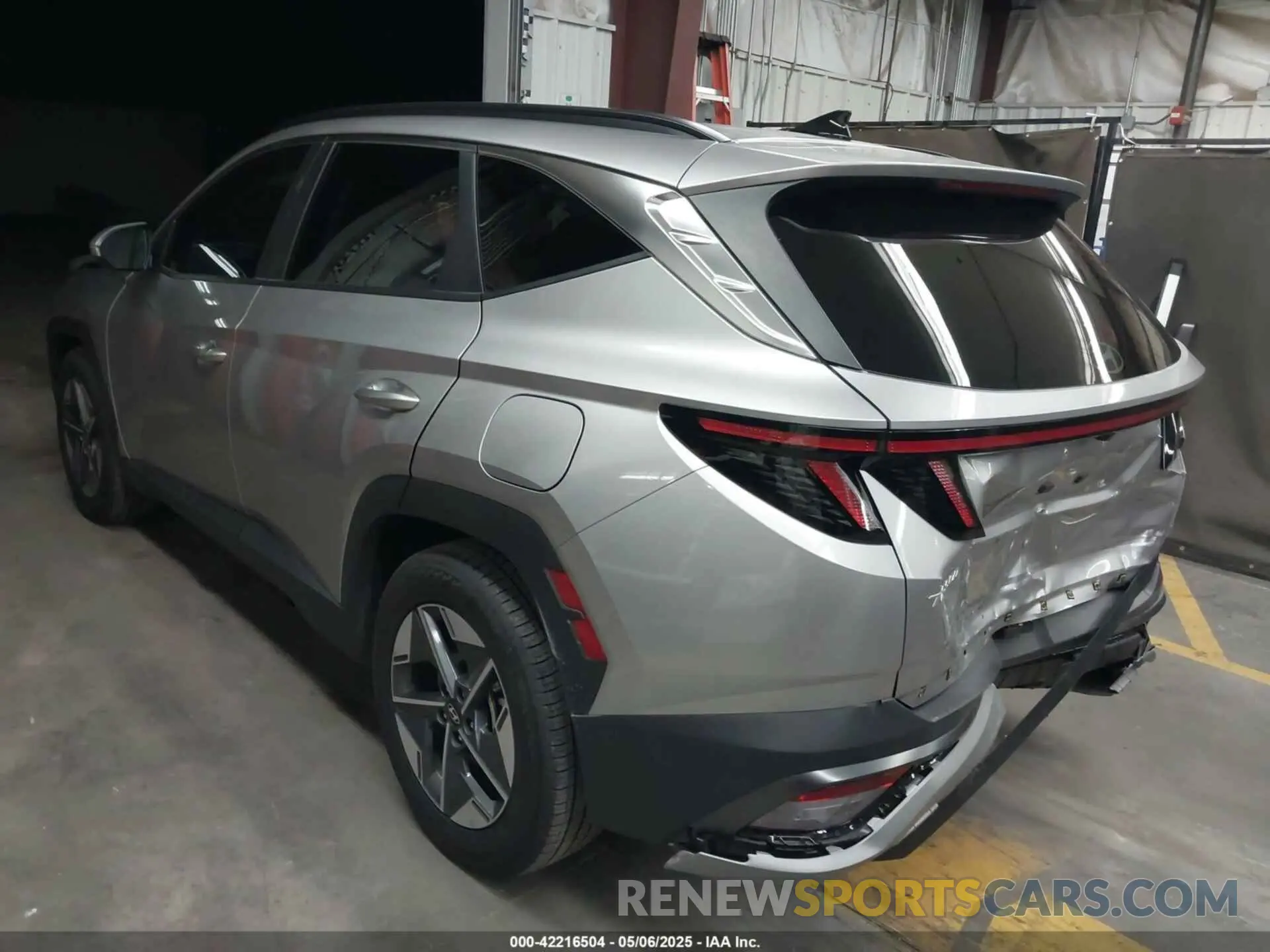 3 Photograph of a damaged car 5NMJC3DE2SH445796 HYUNDAI TUCSON 2025