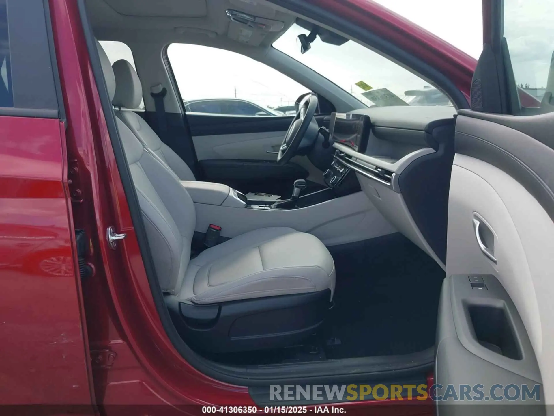 5 Photograph of a damaged car 5NMJC3DE2SH475137 HYUNDAI TUCSON 2025