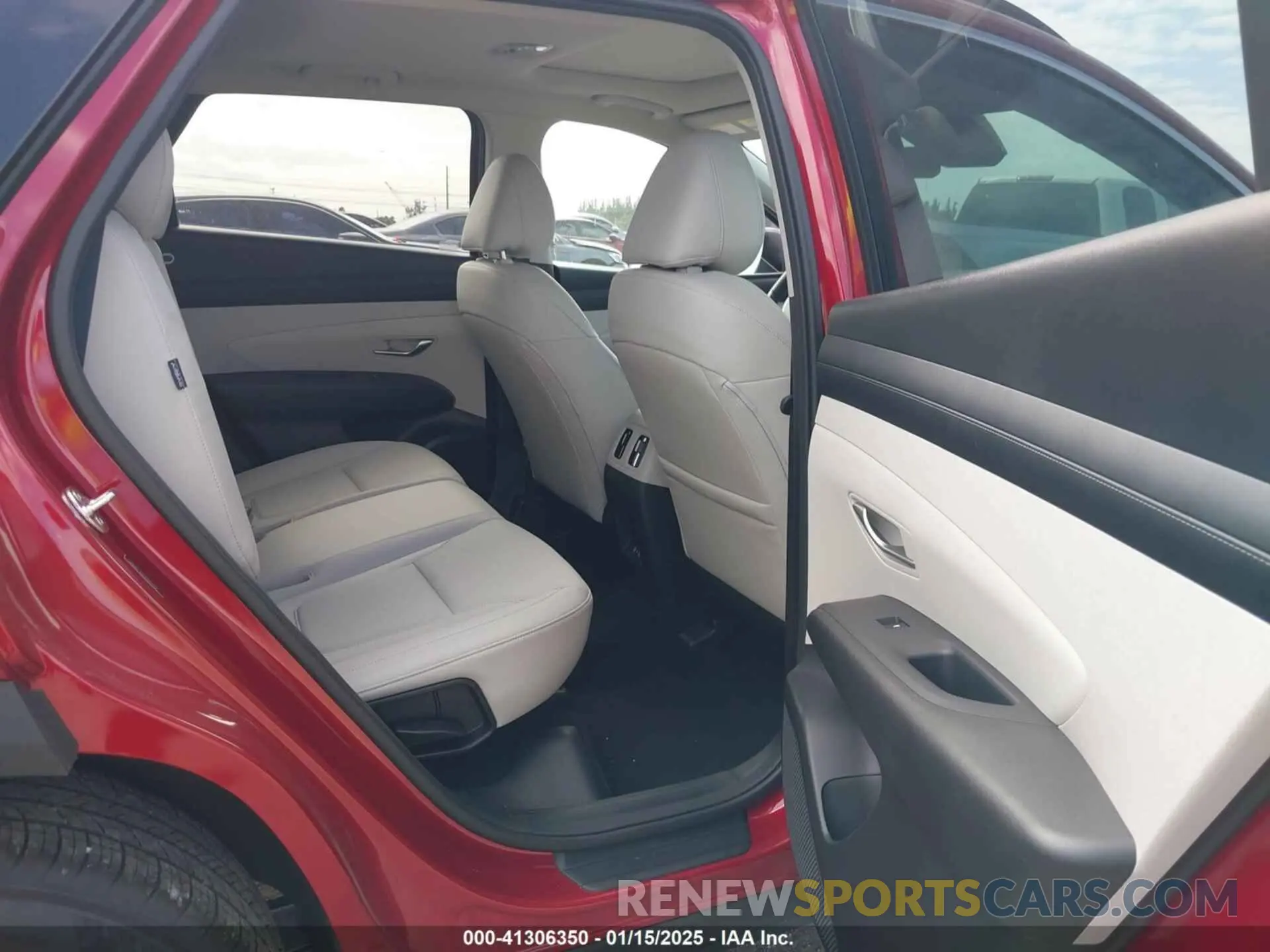 8 Photograph of a damaged car 5NMJC3DE2SH475137 HYUNDAI TUCSON 2025