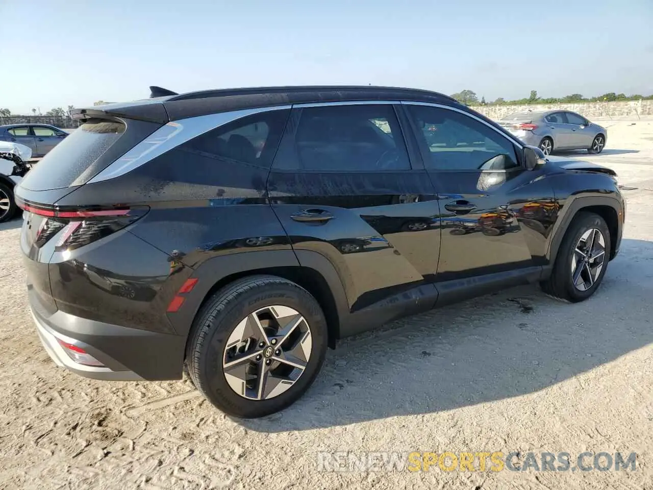 3 Photograph of a damaged car 5NMJC3DE3SH462655 HYUNDAI TUCSON 2025