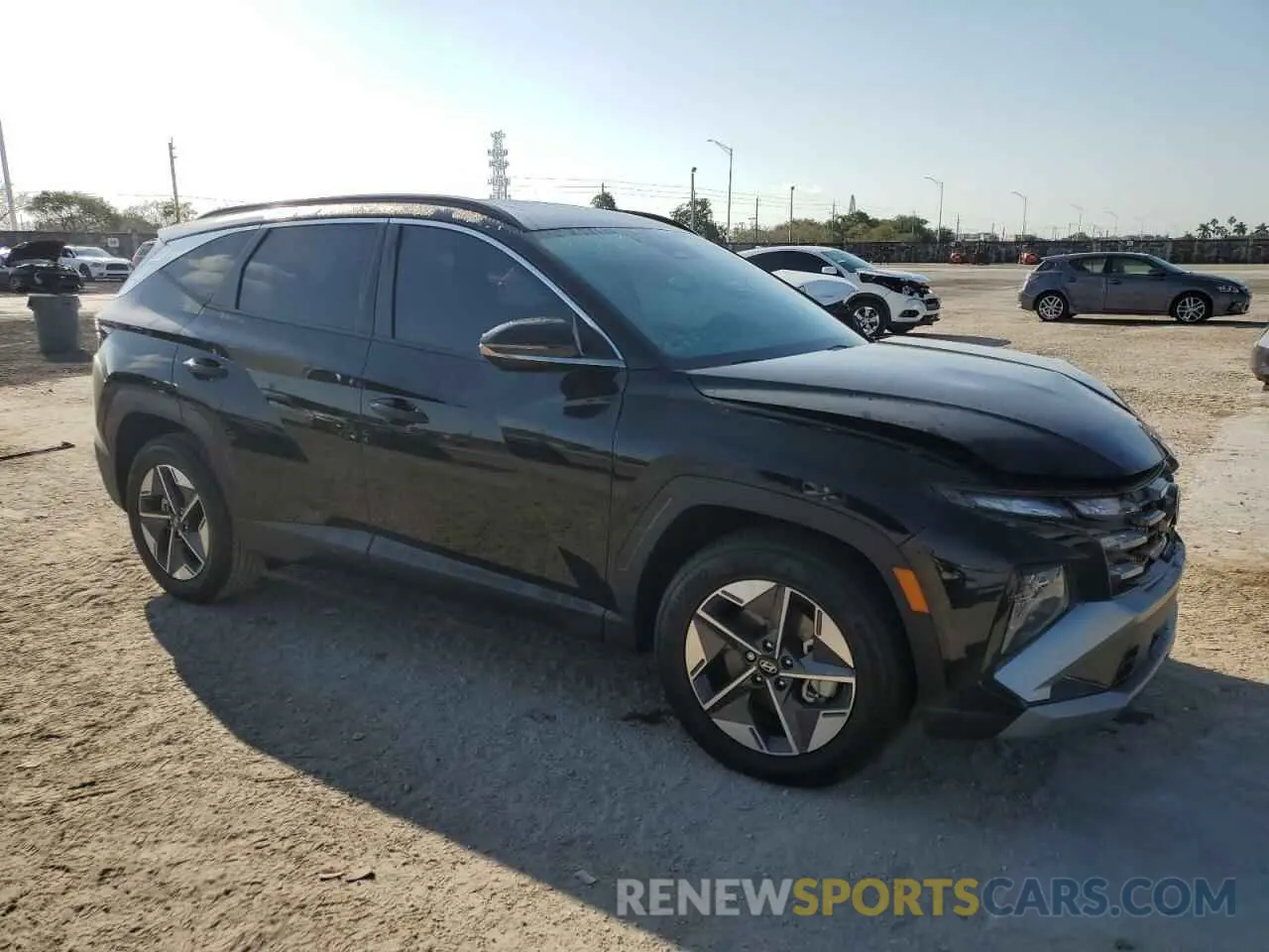 4 Photograph of a damaged car 5NMJC3DE3SH462655 HYUNDAI TUCSON 2025