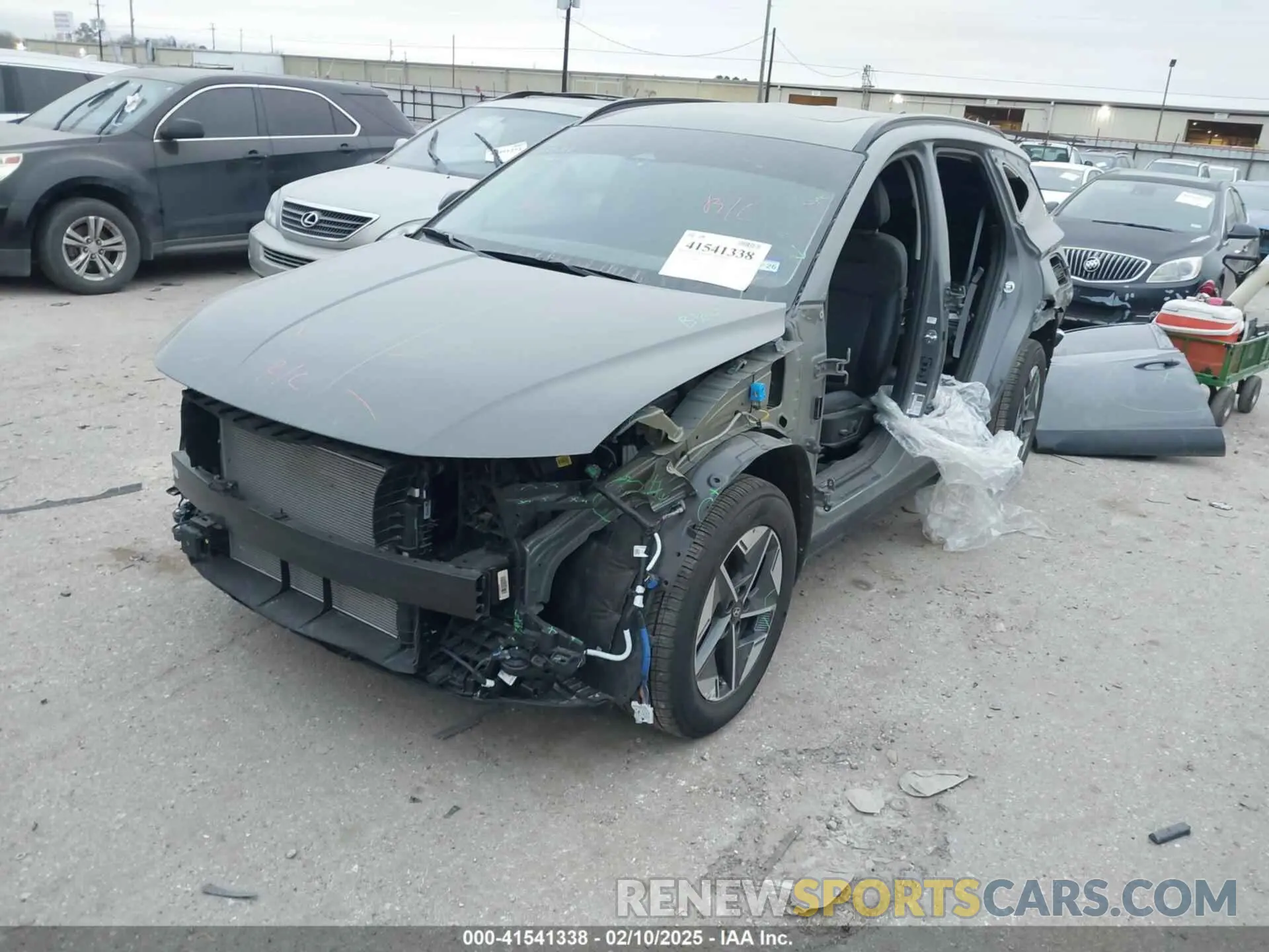 2 Photograph of a damaged car 5NMJC3DE8SH455202 HYUNDAI TUCSON 2025
