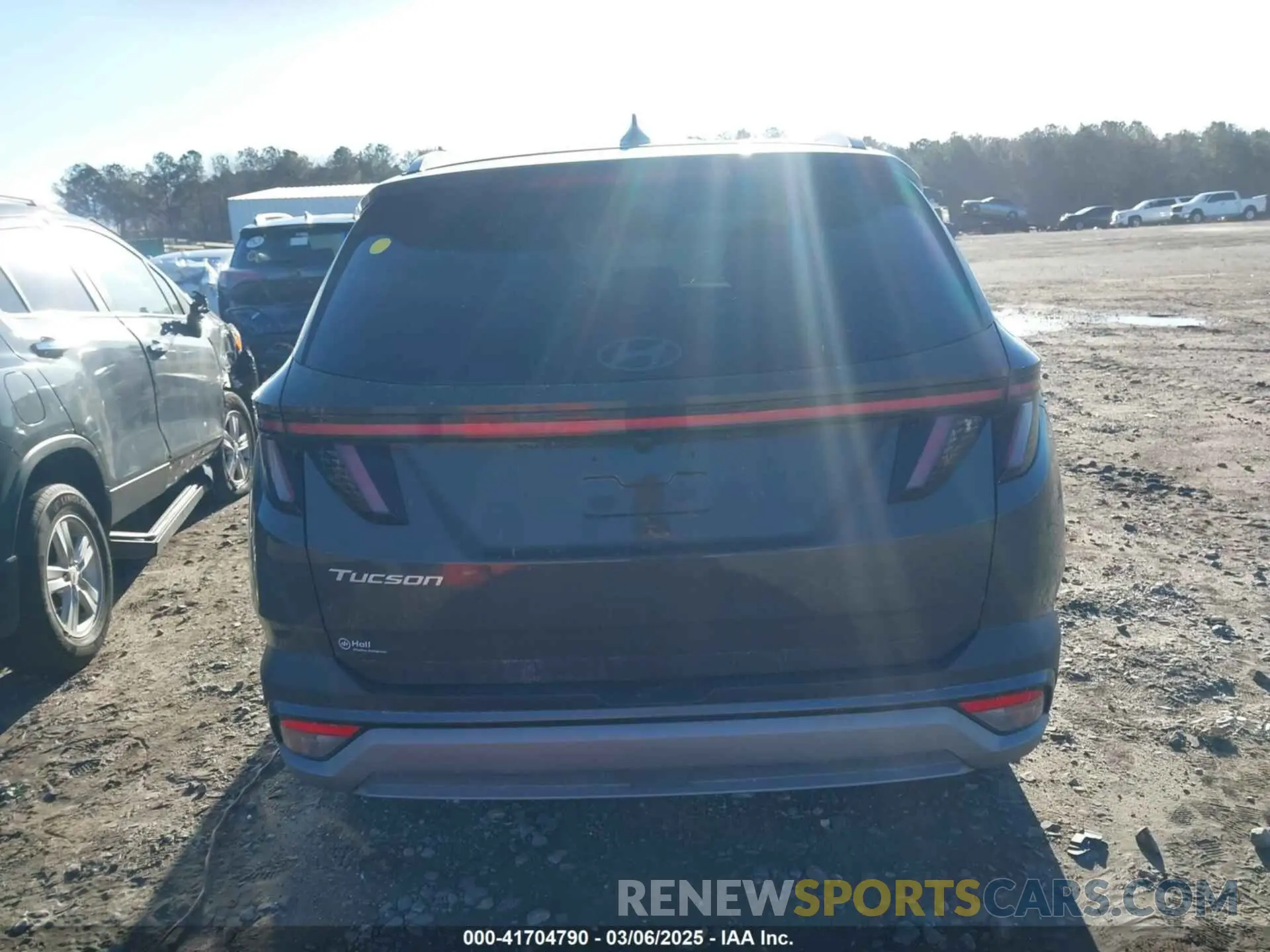 17 Photograph of a damaged car 5NMJC3DEXSH447148 HYUNDAI TUCSON 2025